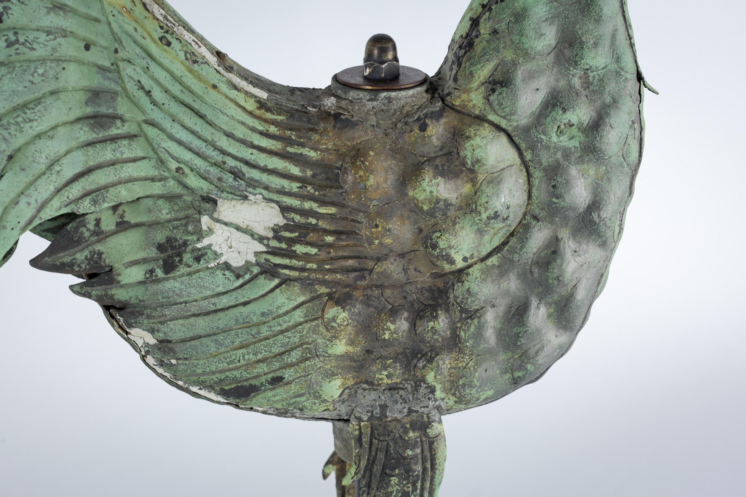 Grande banderuola a forma di galletto in Verdigris del XIX secolo in vendita 7