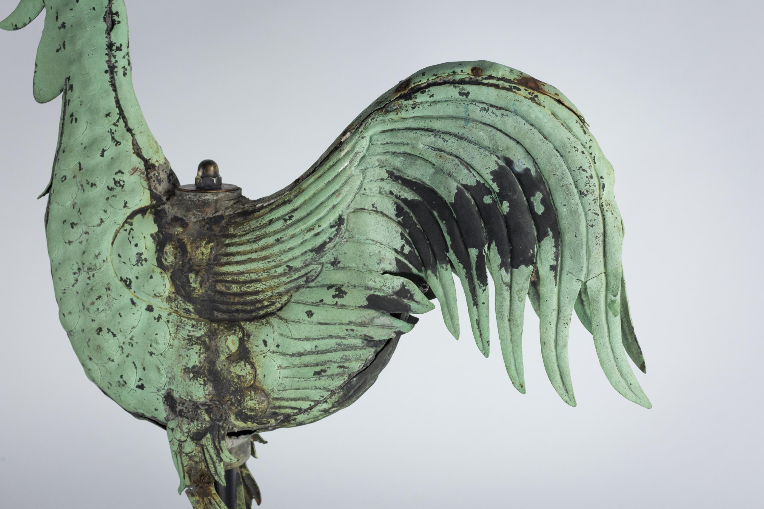 Francese Grande banderuola a forma di galletto in Verdigris del XIX secolo in vendita