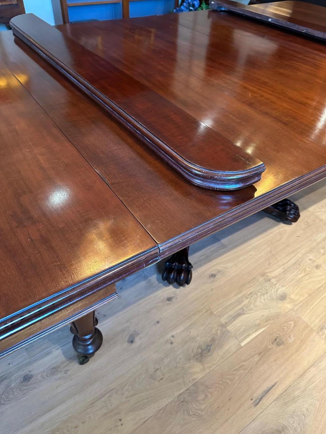 Large 19th Century Victorian Dining Table im Angebot 11
