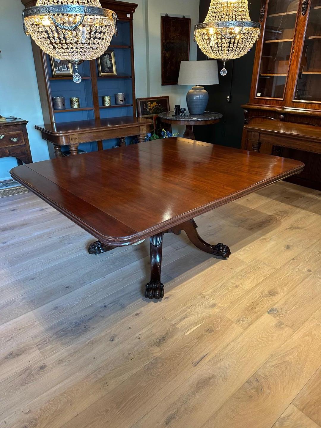 Large 19th Century Victorian Dining Table im Zustand „Gut“ im Angebot in Eindhoven, NL