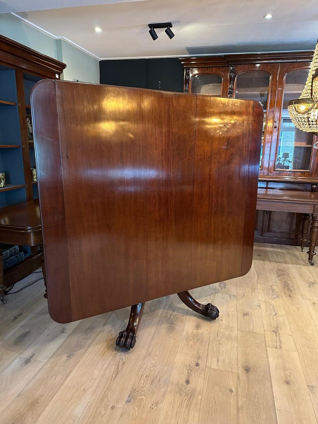 Large 19th Century Victorian Dining Table im Angebot 2