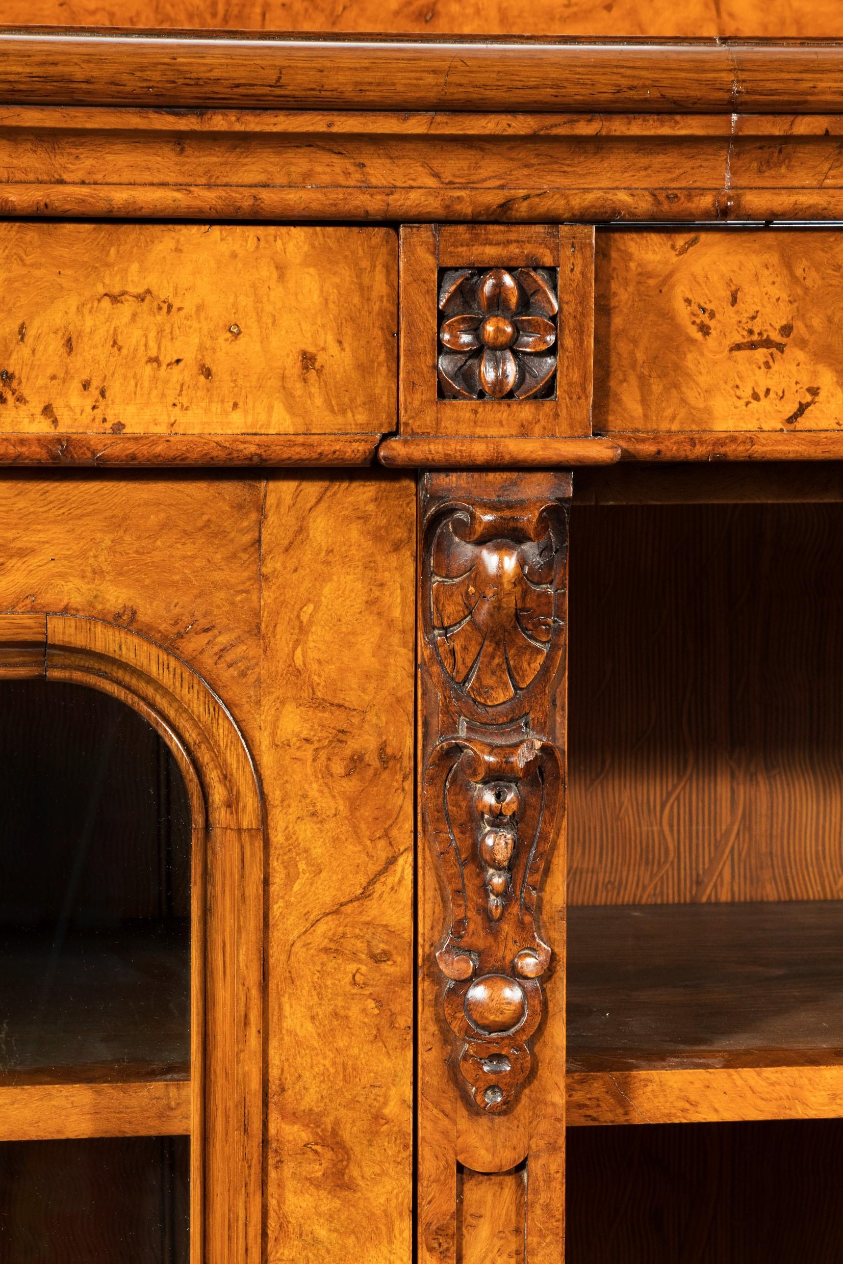 Large 19th Century Victorian Pollard Oak Three-Door Bookcase In Good Condition In Benington, Herts