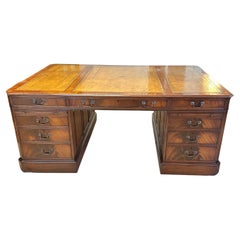 Antique Large 19th century walnut partner desk