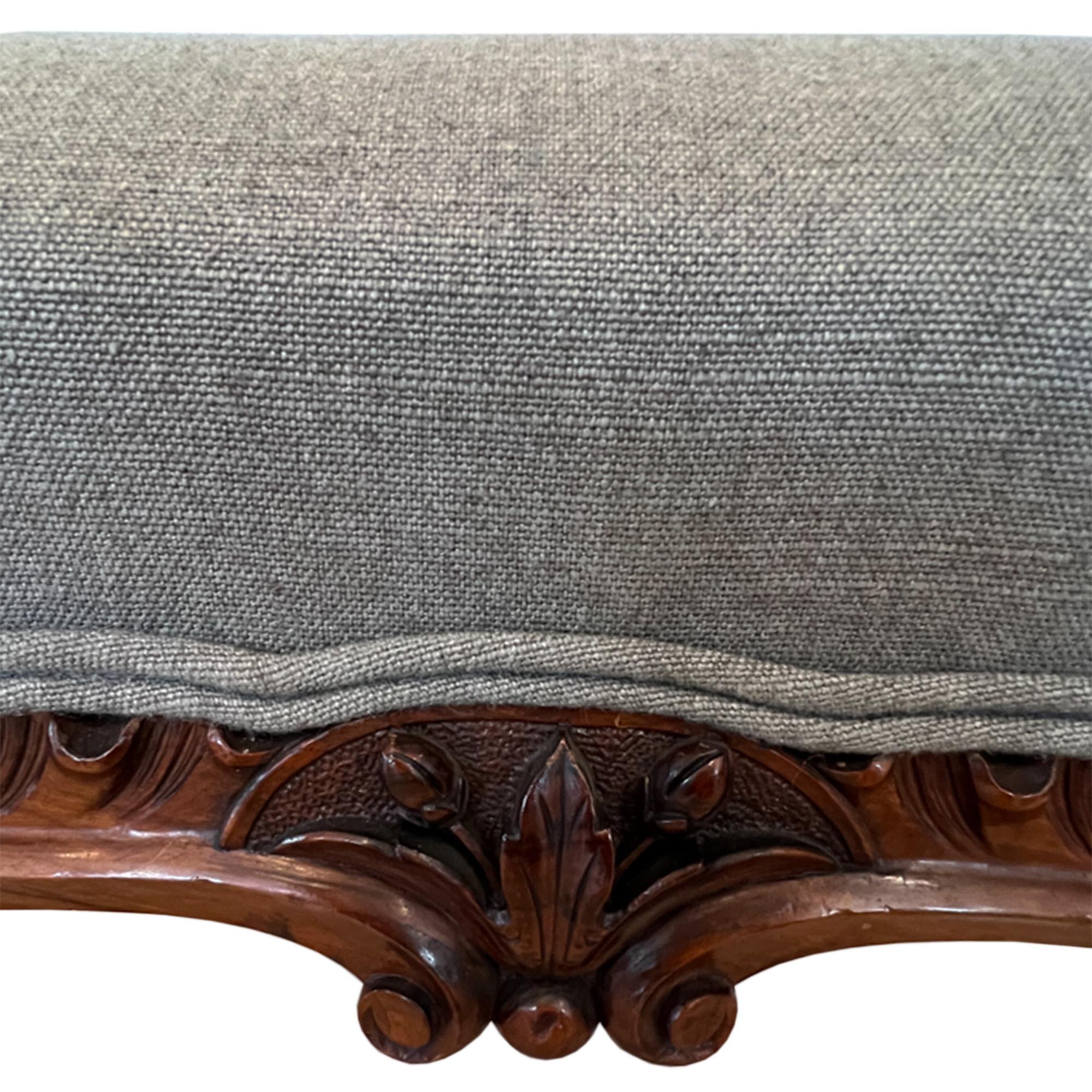 Large 19th Century Walnut Upholstered Foot Stool In Good Condition For Sale In London, GB