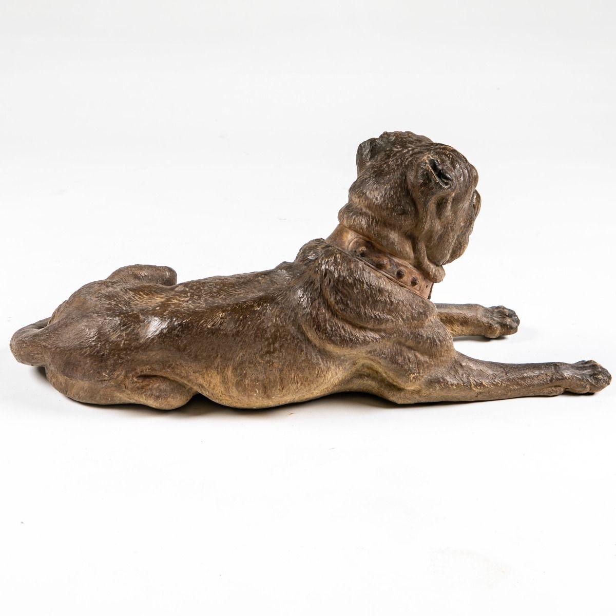 Vittoriano Grande scultura di bulldog in terracotta del XIX secolo attribuita a Friedrich Goldscheider in vendita
