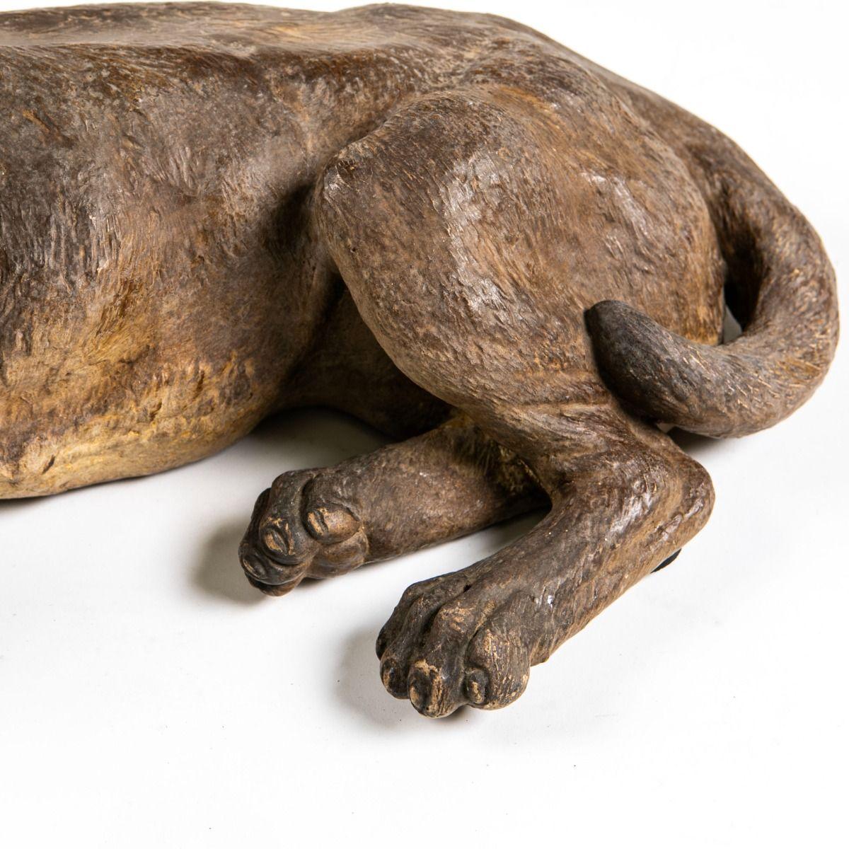 Grande scultura di bulldog in terracotta del XIX secolo attribuita a Friedrich Goldscheider In condizioni buone in vendita a Kastrup, DK