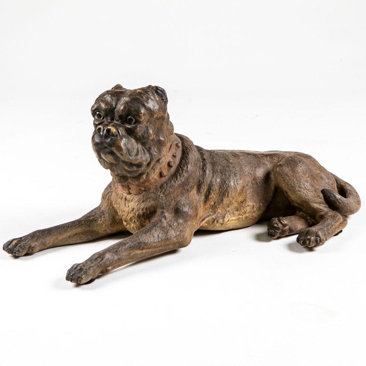 Gran escultura de bulldog de terracota del siglo XIX atribuida a Friedrich Goldscheider