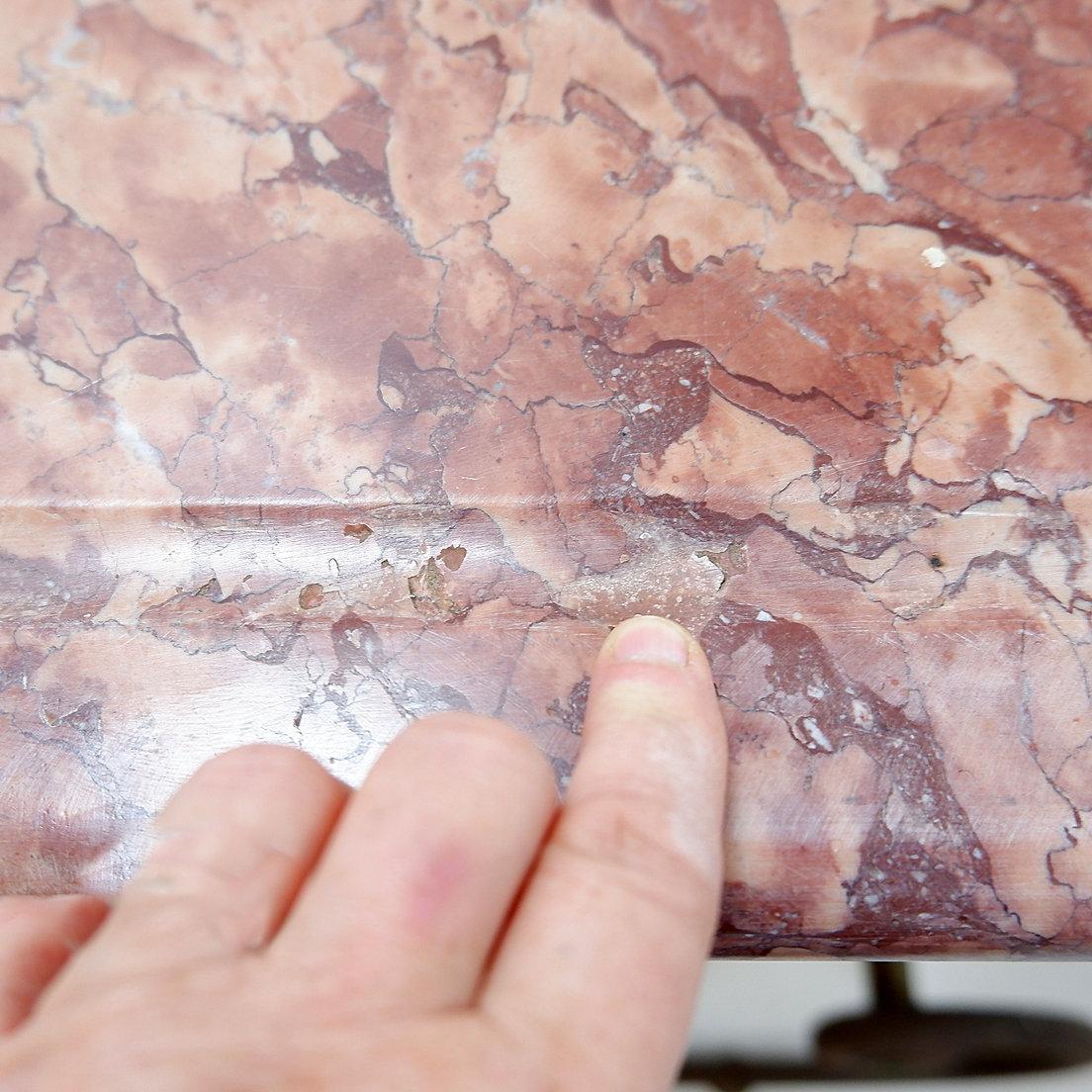 Gran mesa de carnicero francesa del siglo XIX de hierro forjado y mármol rojo en venta 10