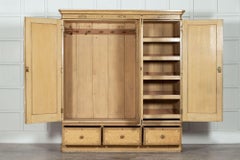 Großer englischer Kleiderschrank, 19. Jahrhundert, ästhetisch bemalt
