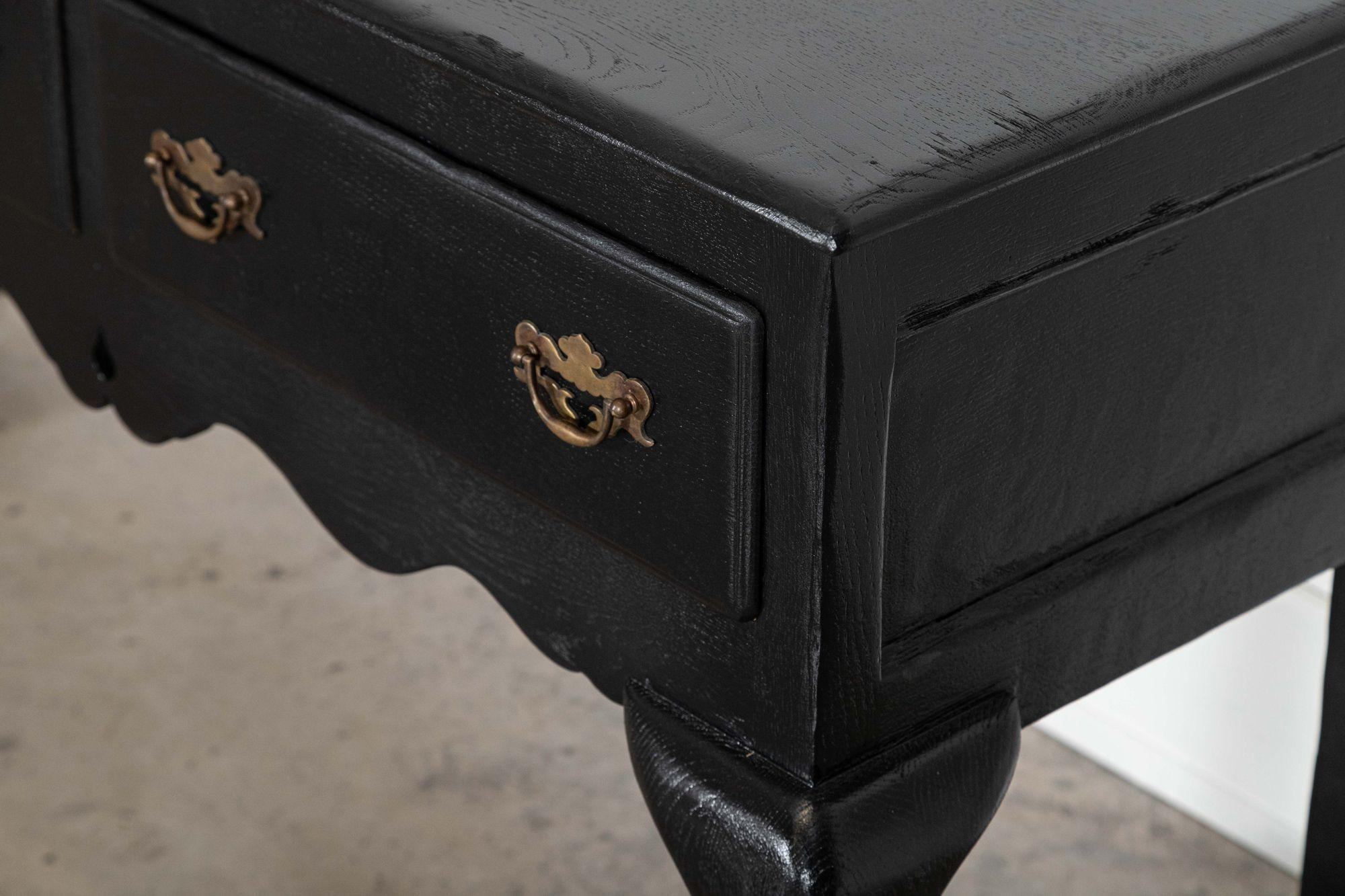 Grande base de commode en chêne ébonisé et laqué anglais du 19e siècle en vente 8