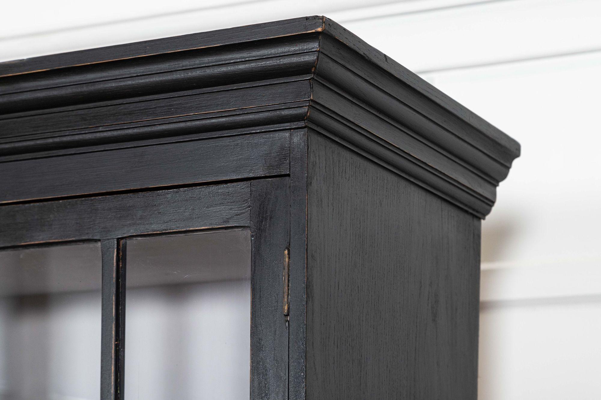 Grande armadio inglese del XIX secolo in Oak Oak ebanizzato e smaltato in vendita 7