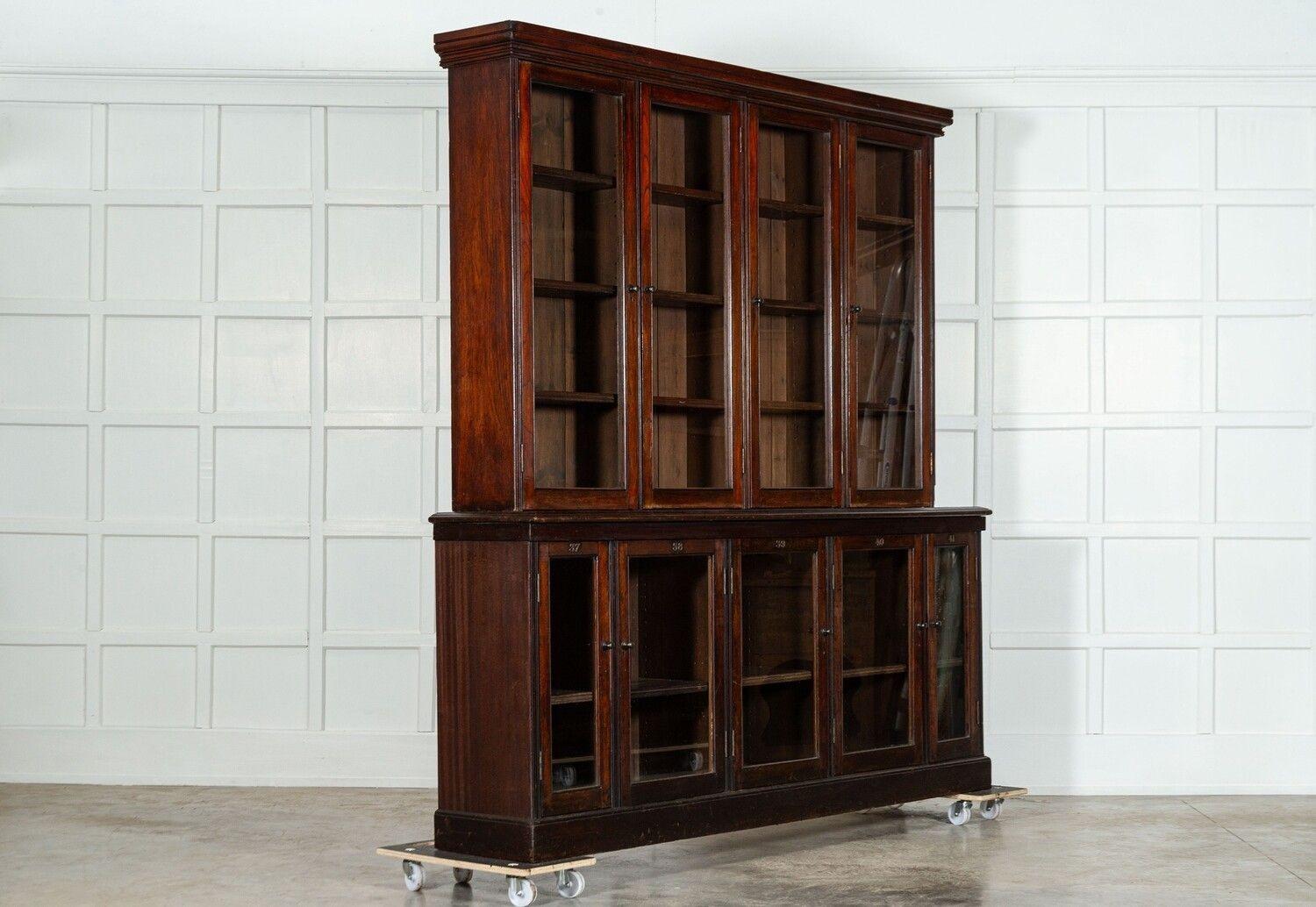 Large 19thC English Glazed Mahogany Bookcase In Good Condition For Sale In Staffordshire, GB