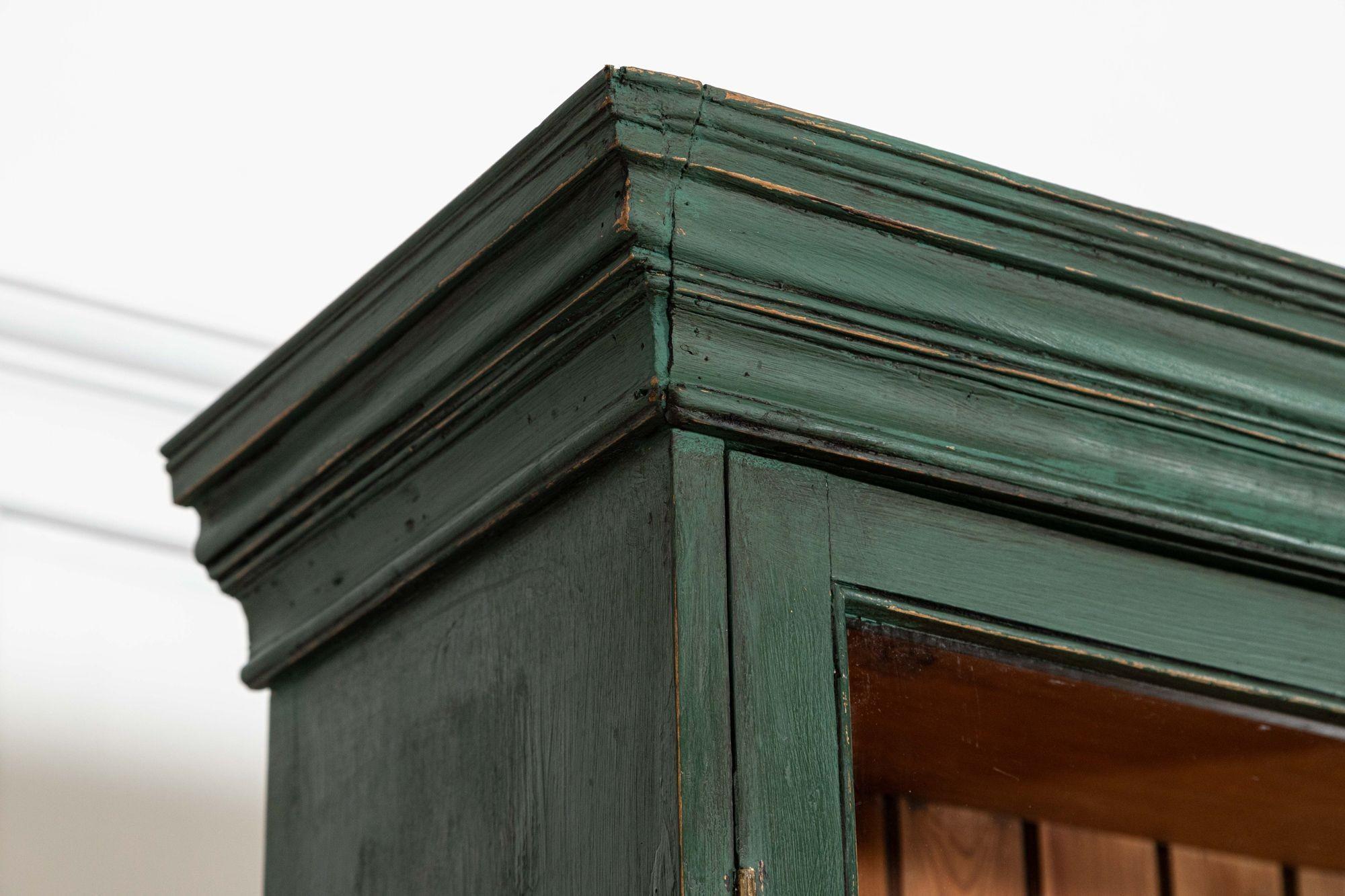 Grande libreria inglese del XIX secolo in pino smaltato e verniciato in vendita 5