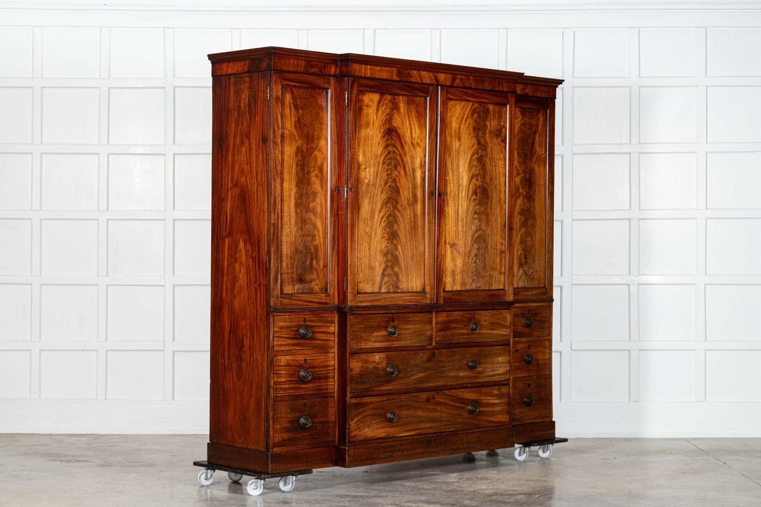 Large 19thC English Mahogany Breakfront Linen Press In Good Condition For Sale In Staffordshire, GB