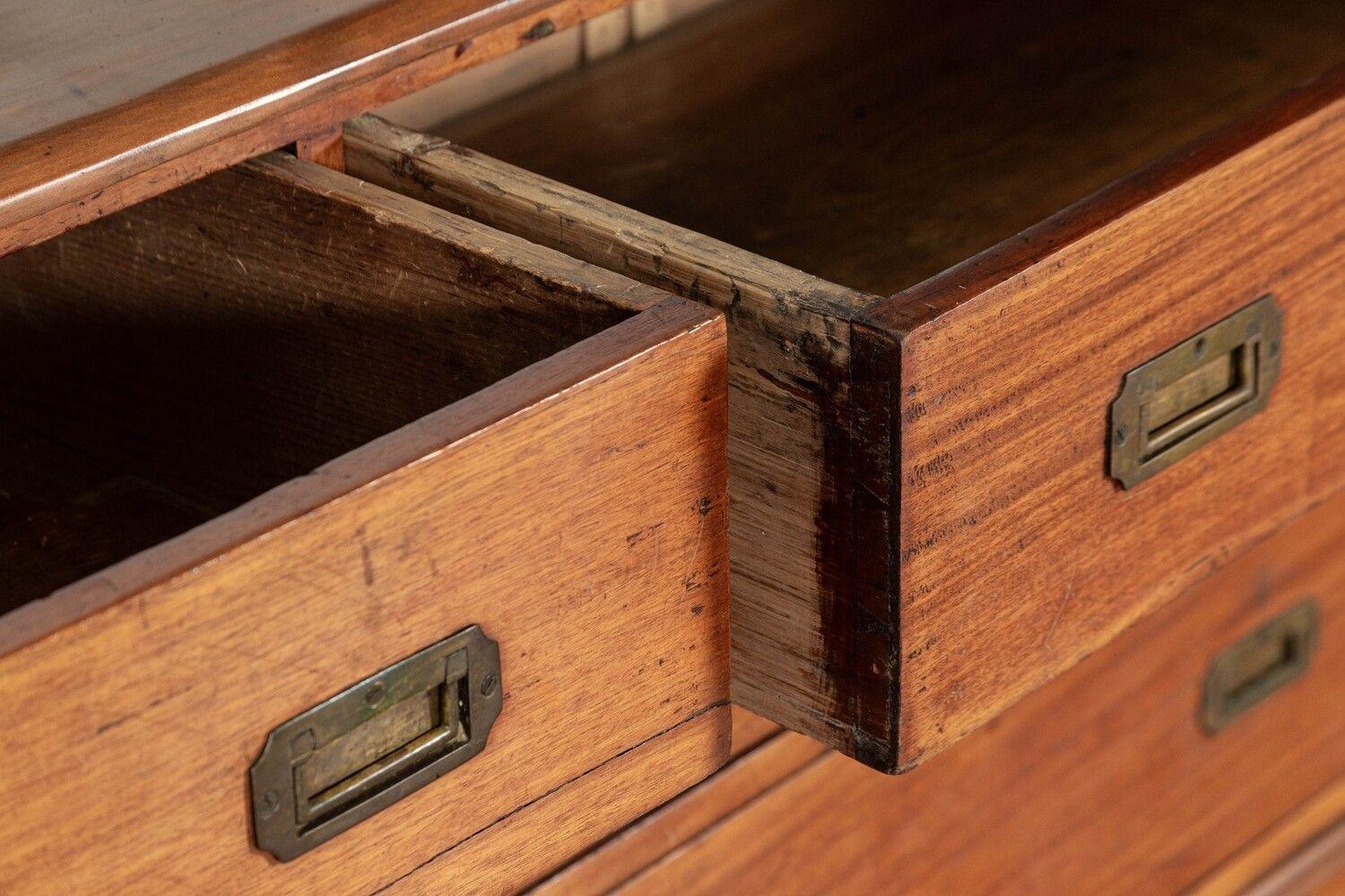 circa 1890
Large 19thC English Oak 6 Drawer Dresser Base
sku 1736
W169 x D57 x H88
Weight 102 Kg