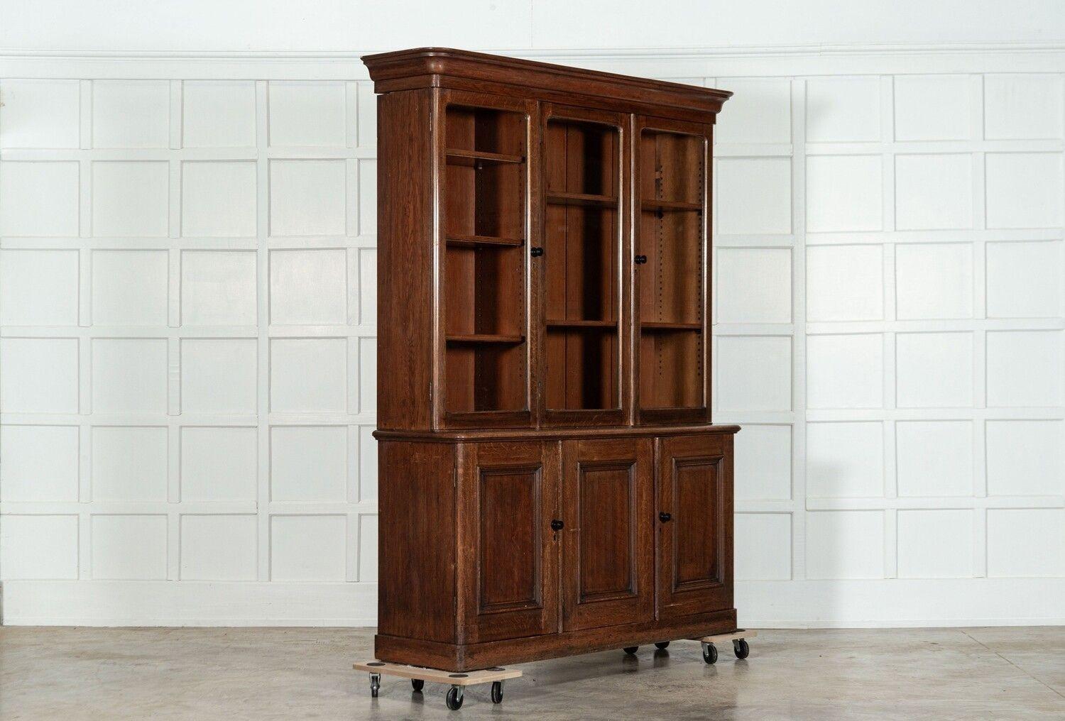 Grande libreria inglese del XIX secolo in Oak smaltato In condizioni buone in vendita a Staffordshire, GB