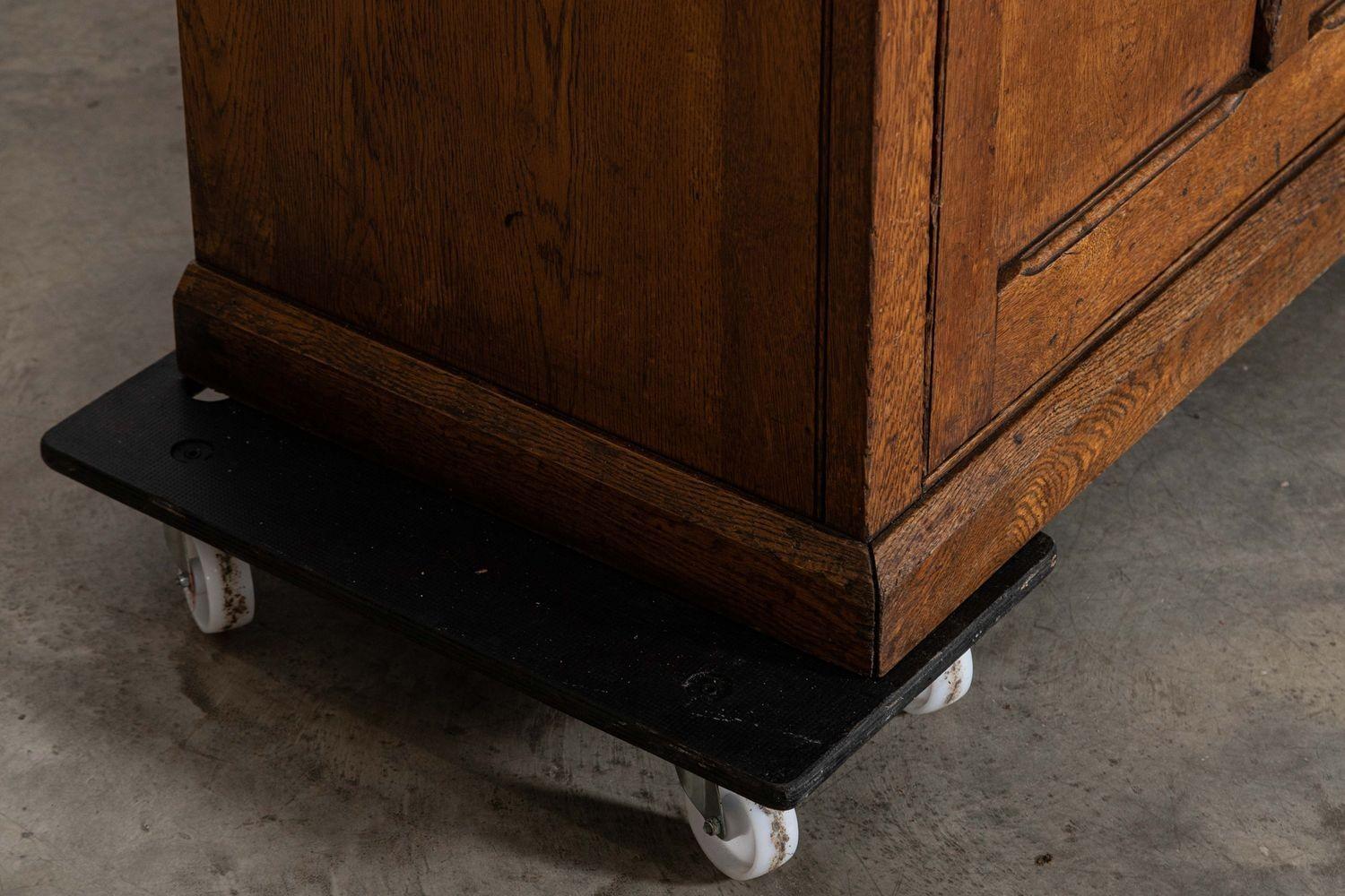 Grande mobile dispensa del XIX secolo in Oak Oak smaltato in vendita 10