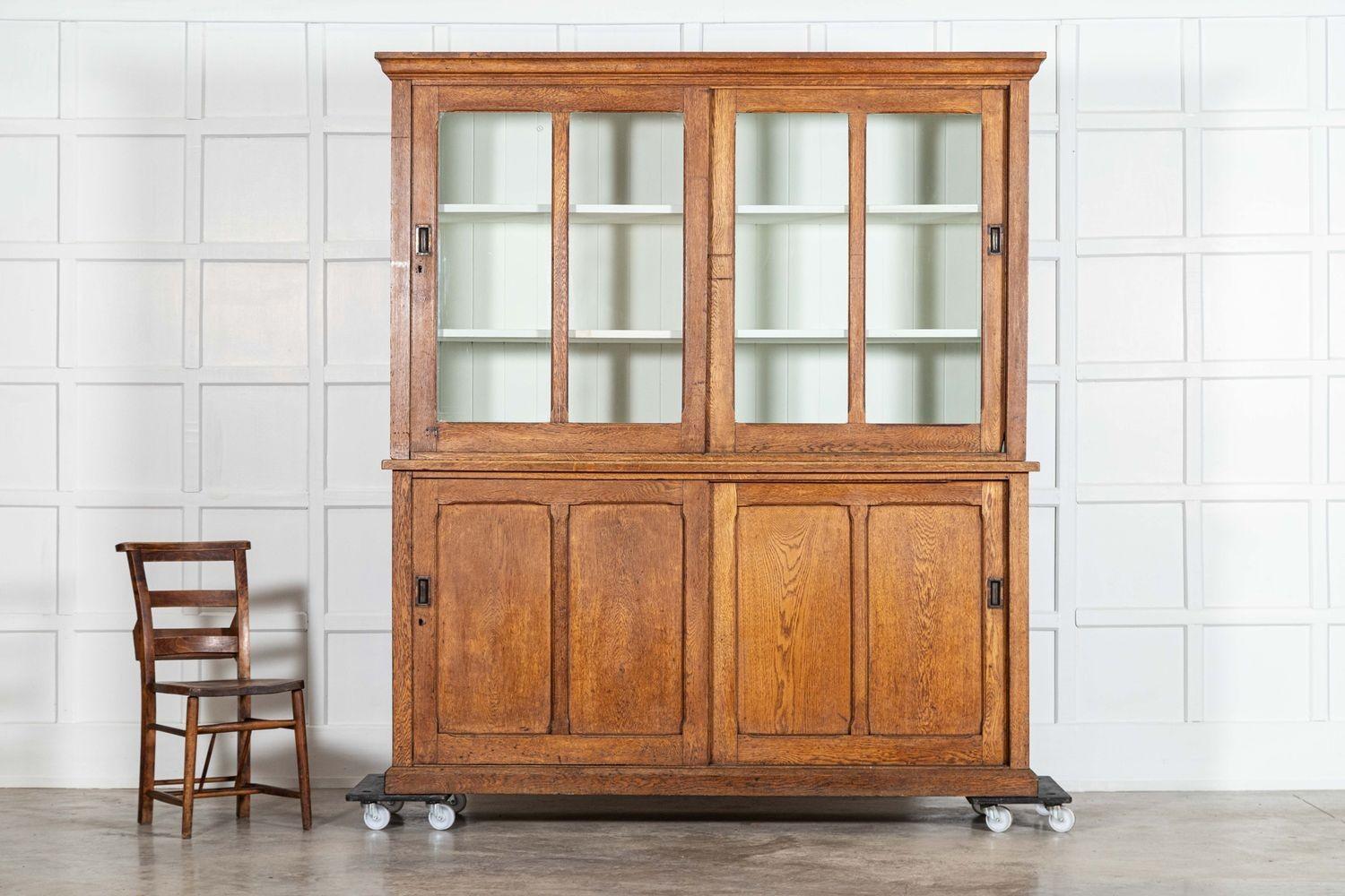 Grande mobile dispensa del XIX secolo in Oak Oak smaltato In condizioni buone in vendita a Staffordshire, GB