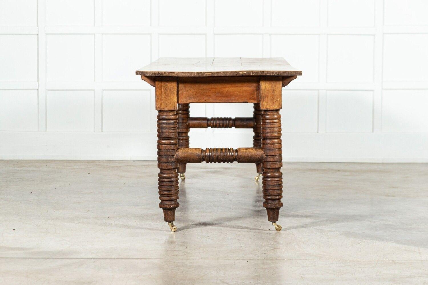 Large 19thC English Oak Table For Sale 4