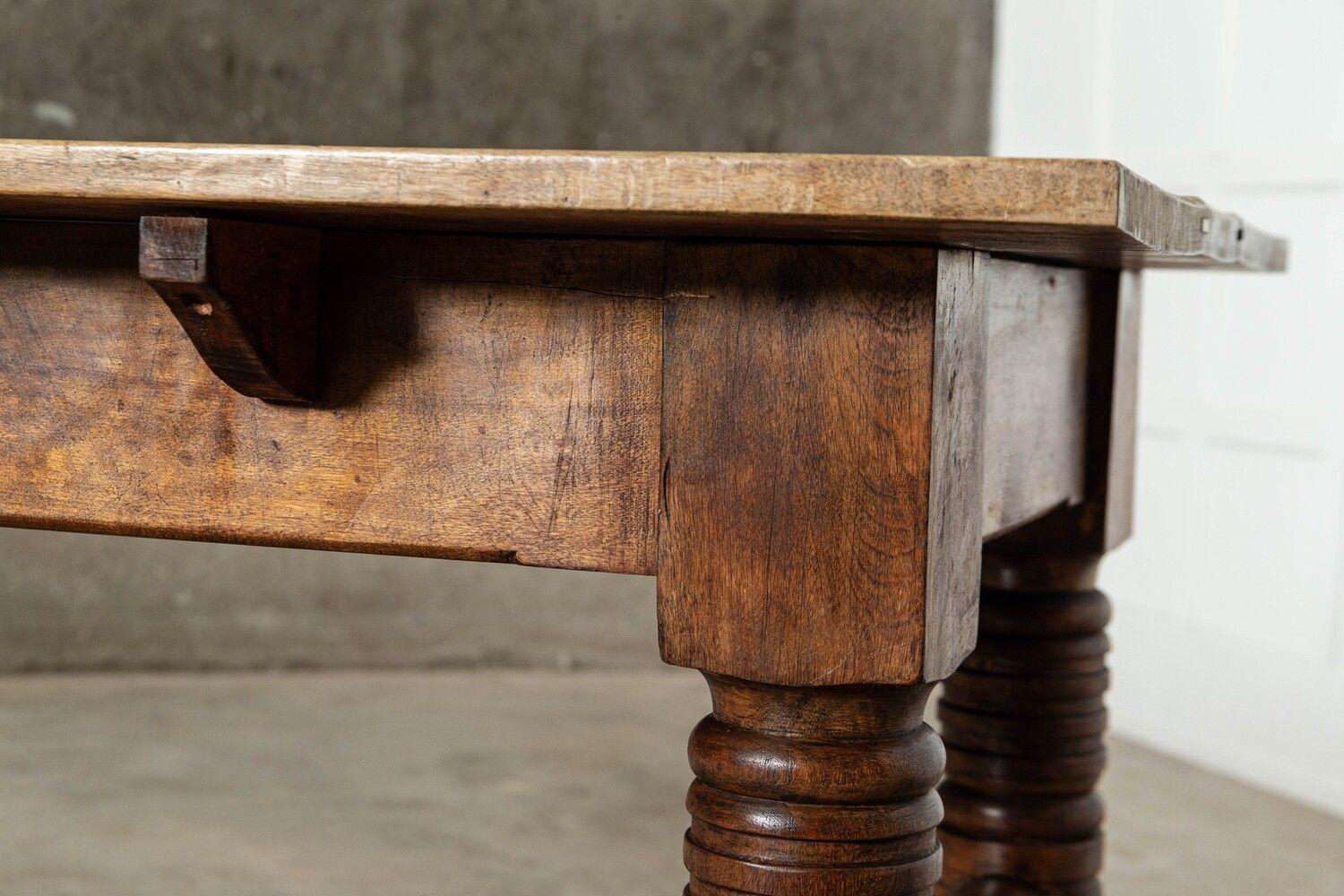 Large 19thC English Oak Table For Sale 5