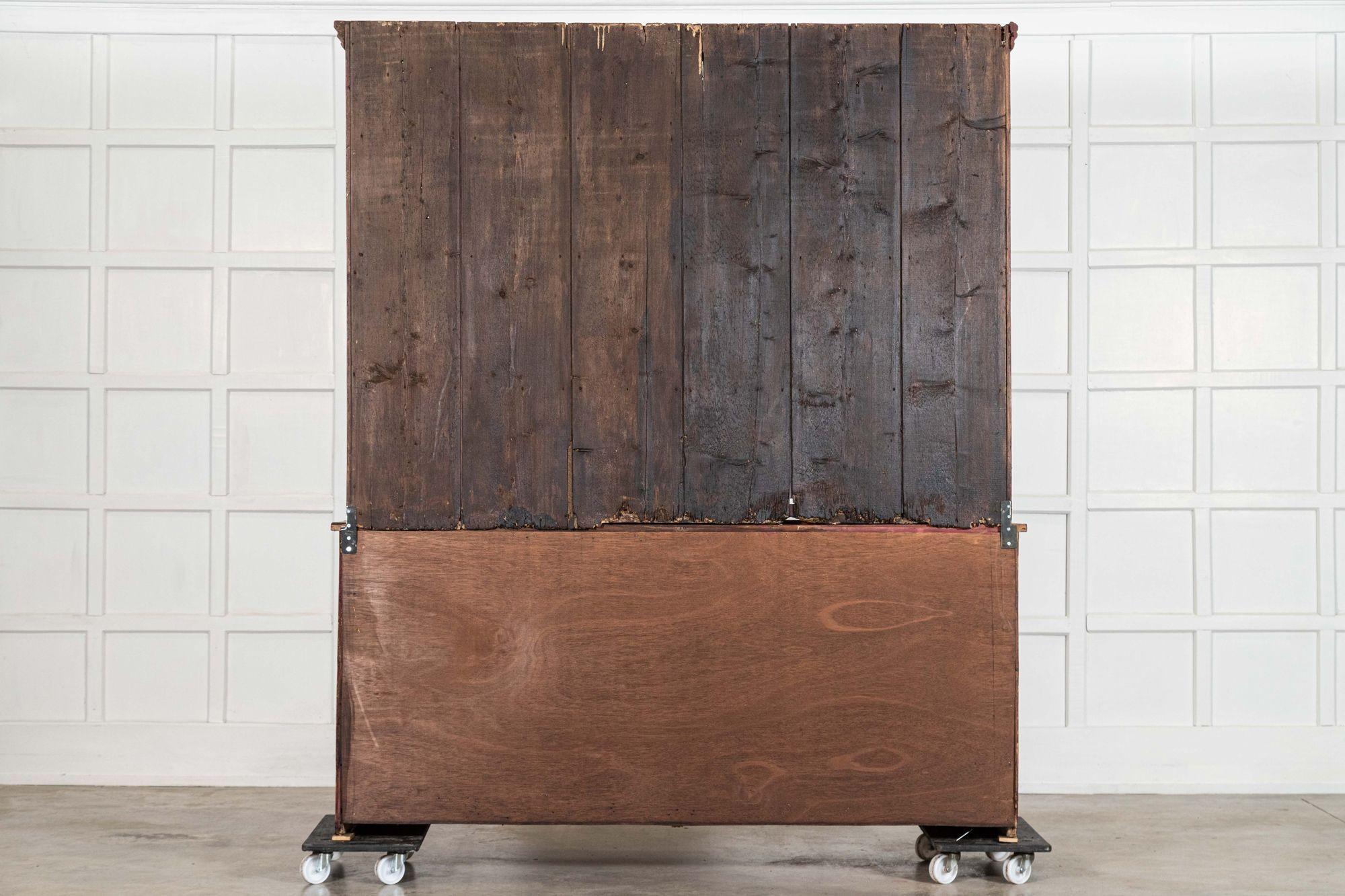 Grande cassettone inglese in pino dipinto del XIX secolo in vendita 12