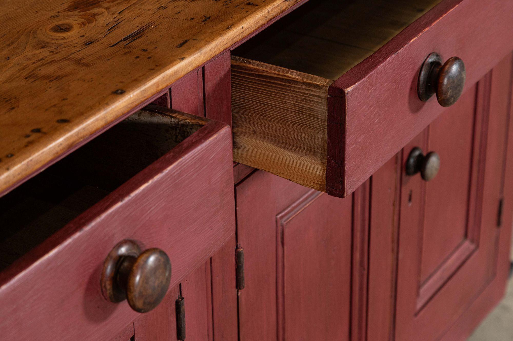 Grande cassettone inglese in pino dipinto del XIX secolo in vendita 4