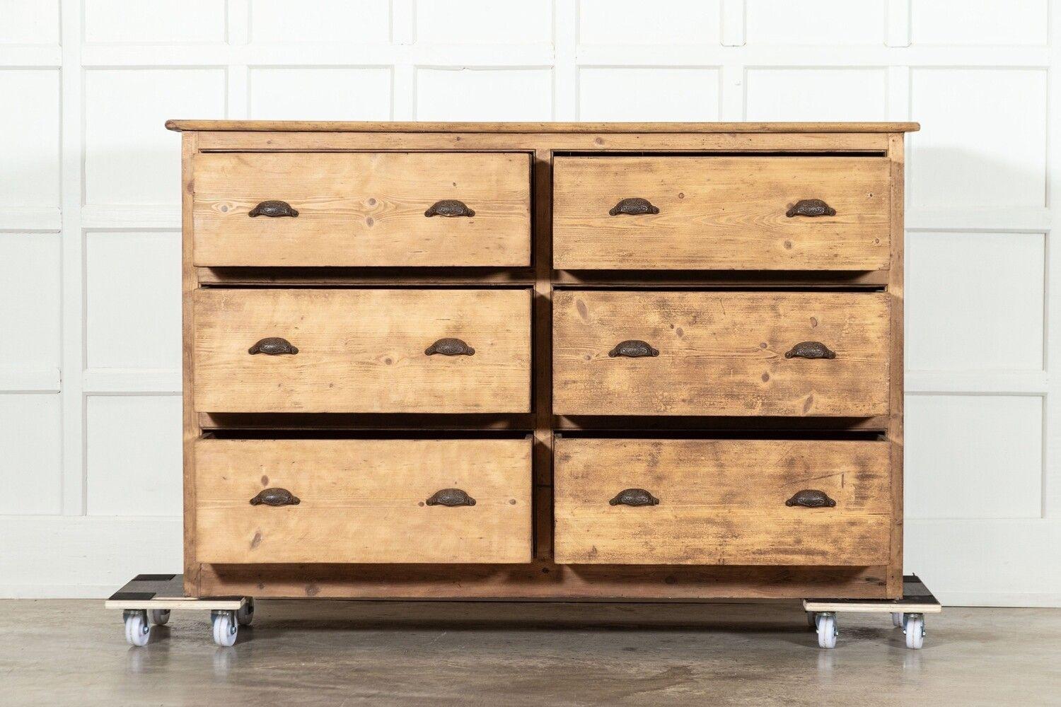 Large 19thC English Pine Chest Drawers For Sale 4