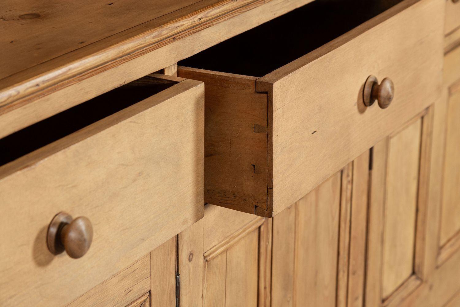 Large 19thC English Pine Dresser For Sale 6
