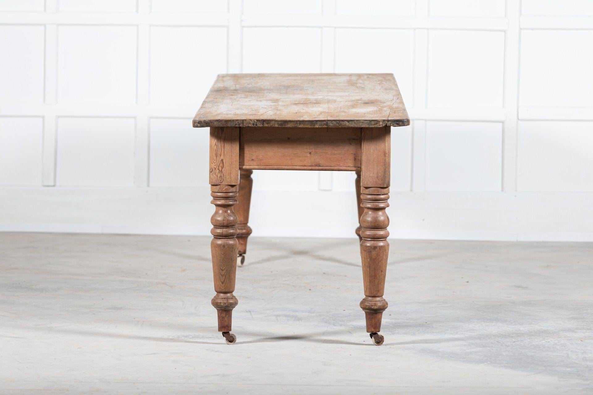 Large 19thC English Pine Farmhouse Table For Sale 12