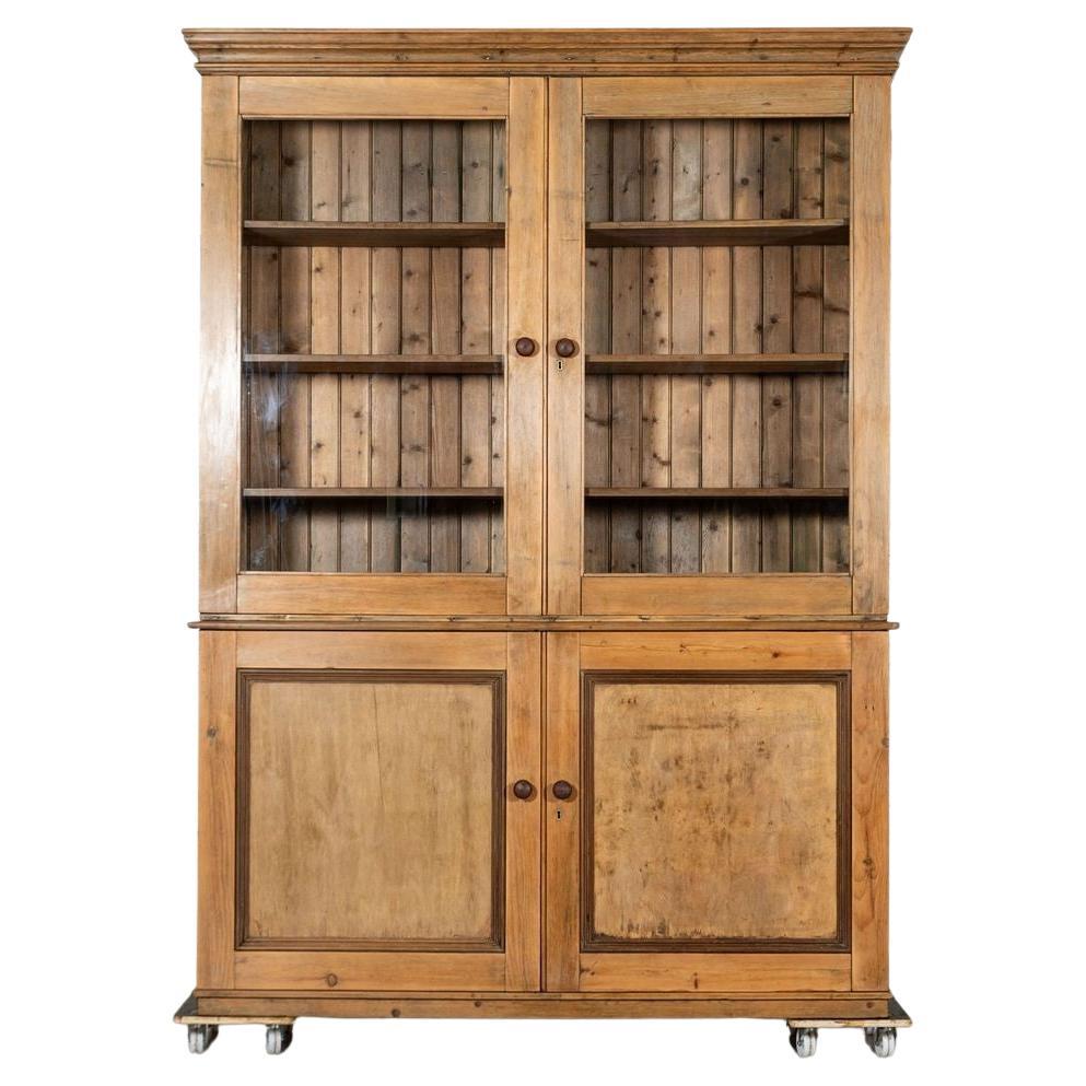Grande libreria inglese in pino smaltato del XIX secolo