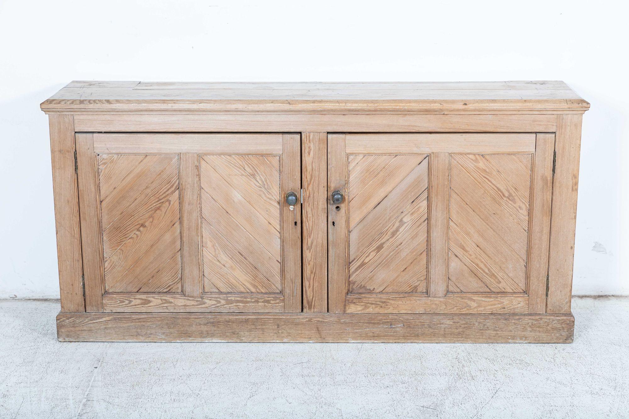 Circa 1860
Large 19th C English pine paneled dresser base
sku 1081
Measures: W187 x D41 x H88 cm.