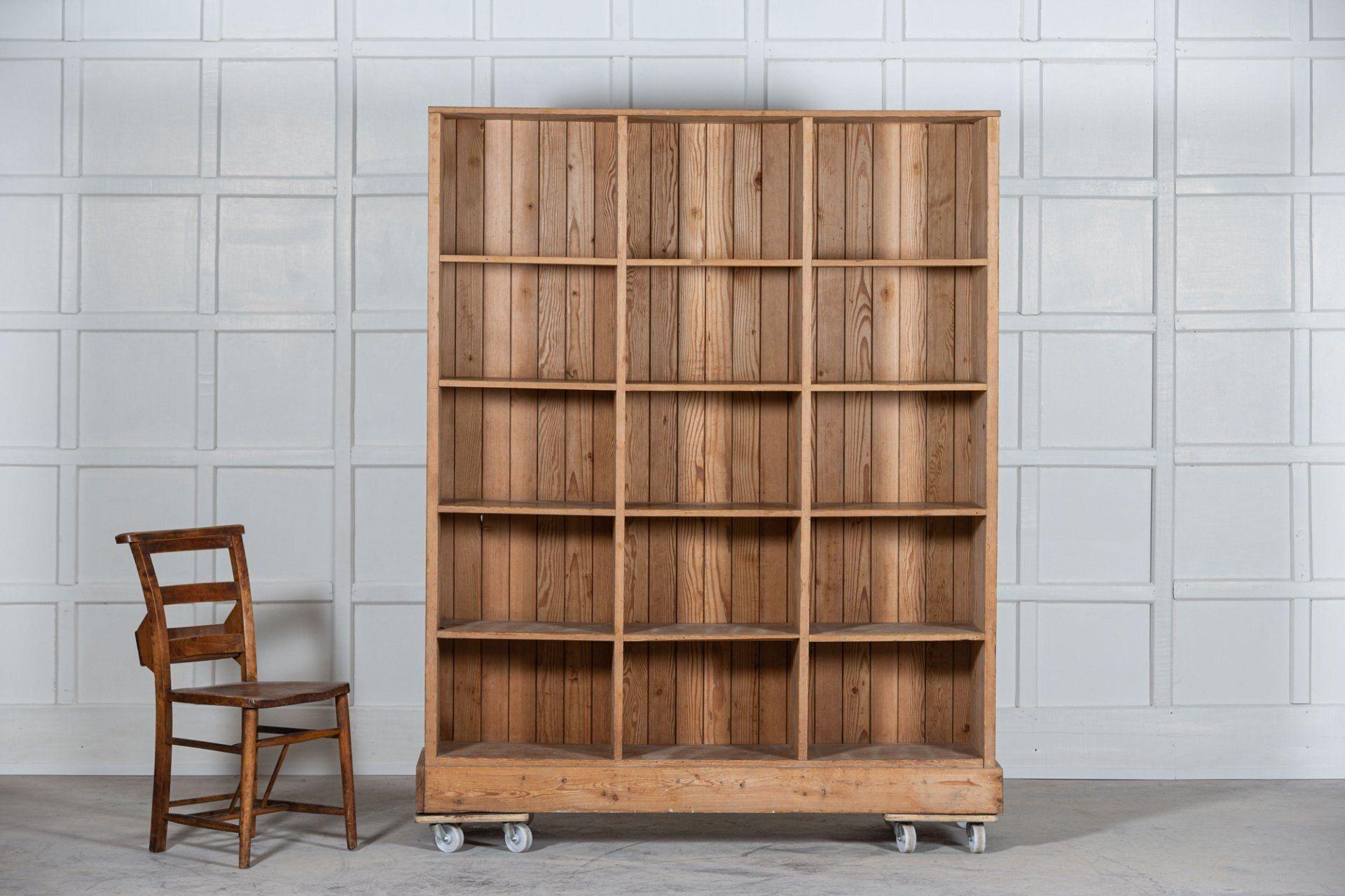 Large 19th C English Pine Pigeon Hole Bookcase In Good Condition In Staffordshire, GB