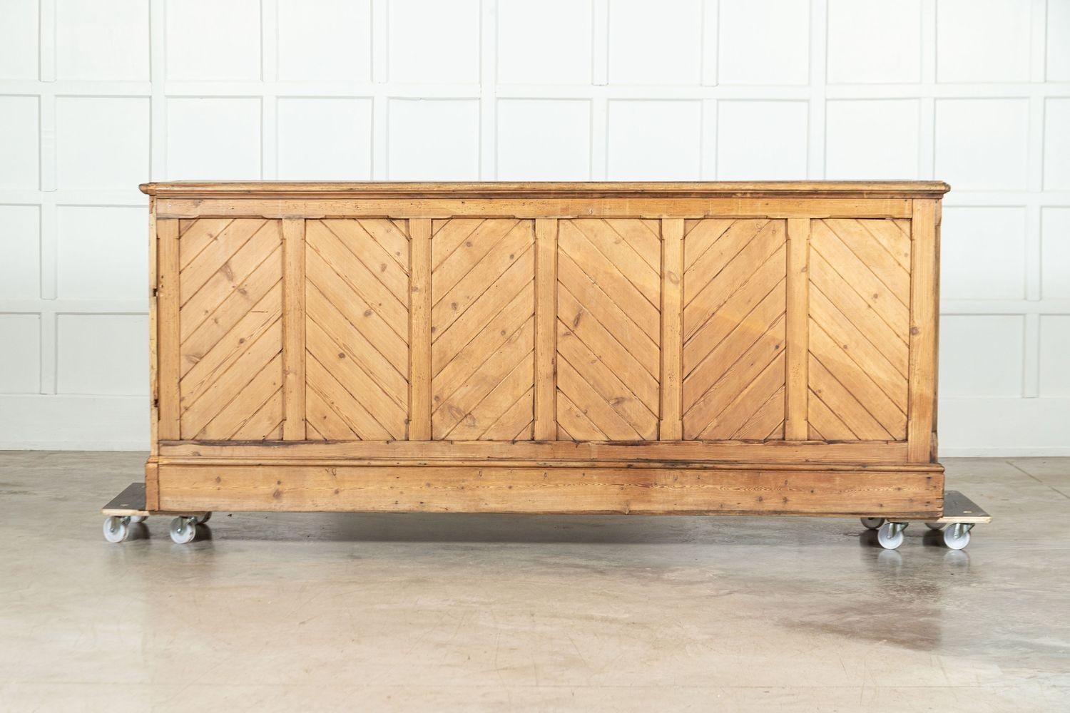 Large 19thC English Pine Shop Counter In Good Condition For Sale In Staffordshire, GB