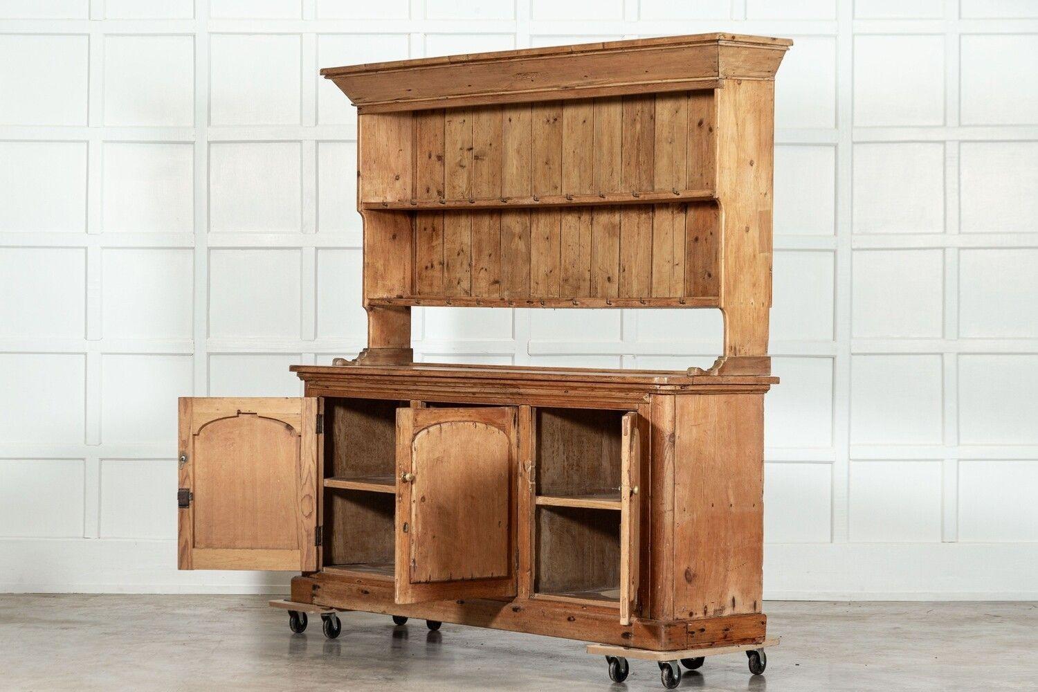 Large 19thc English Pine Vernacular Dresser For Sale 3
