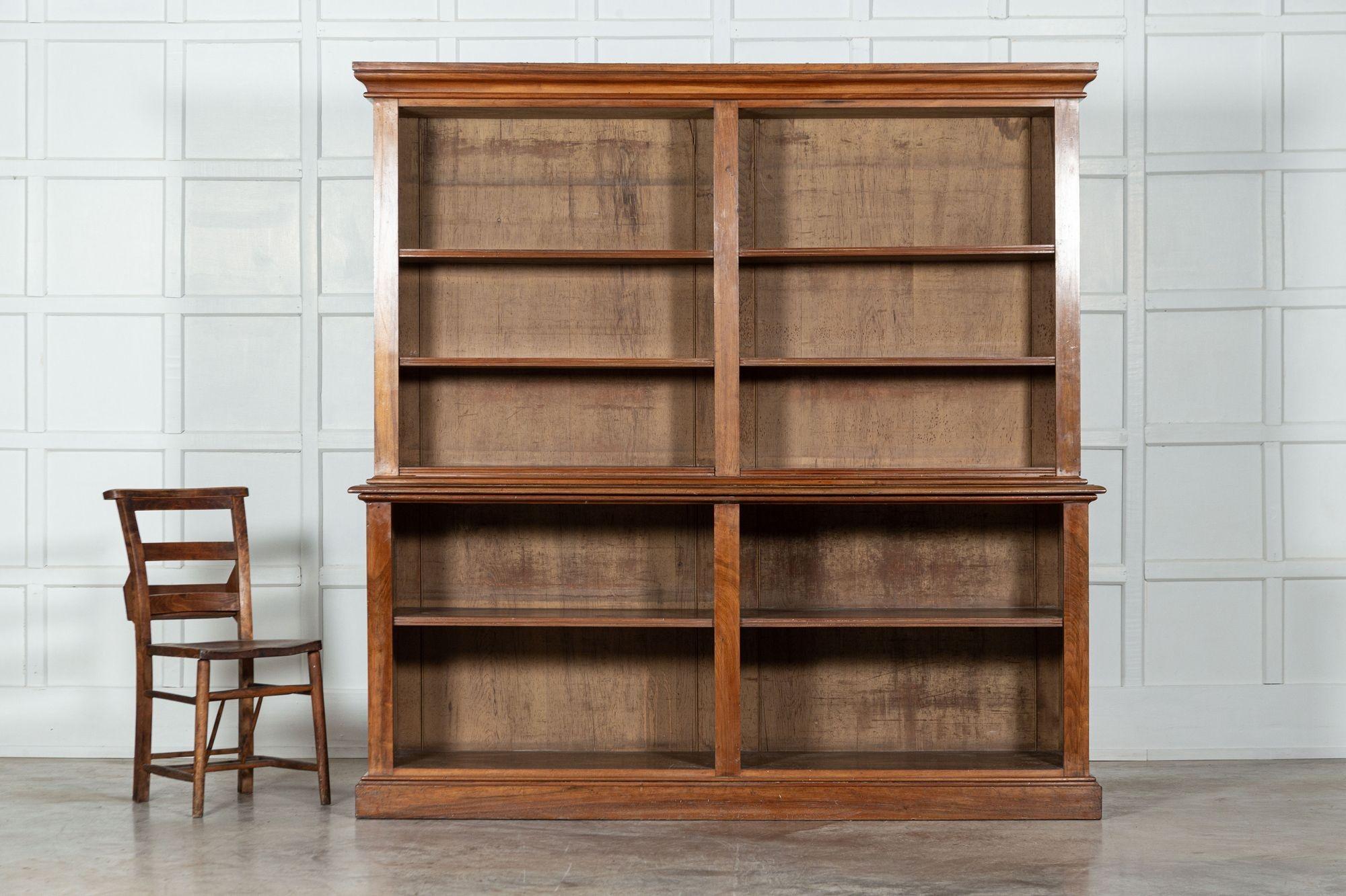 Large 19thC English Walnut & Birch Bookcase In Good Condition For Sale In Staffordshire, GB
