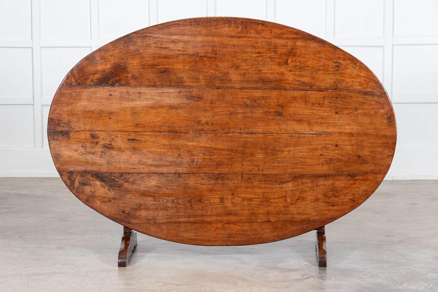 Large 19thC French Fruitwood Oval Vendange Dining Table In Good Condition In Staffordshire, GB
