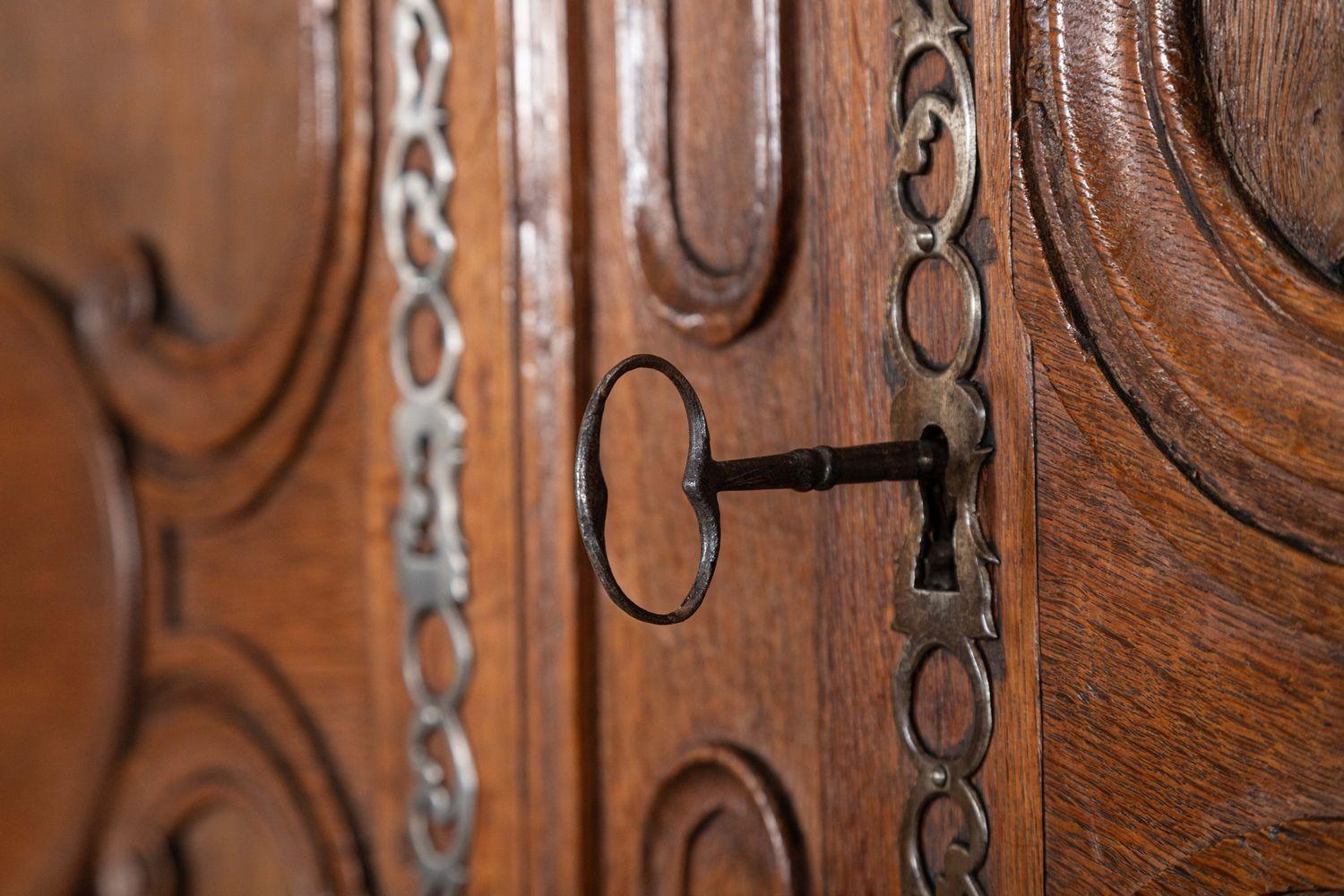 Large 19thC French Oak Armoire For Sale 5