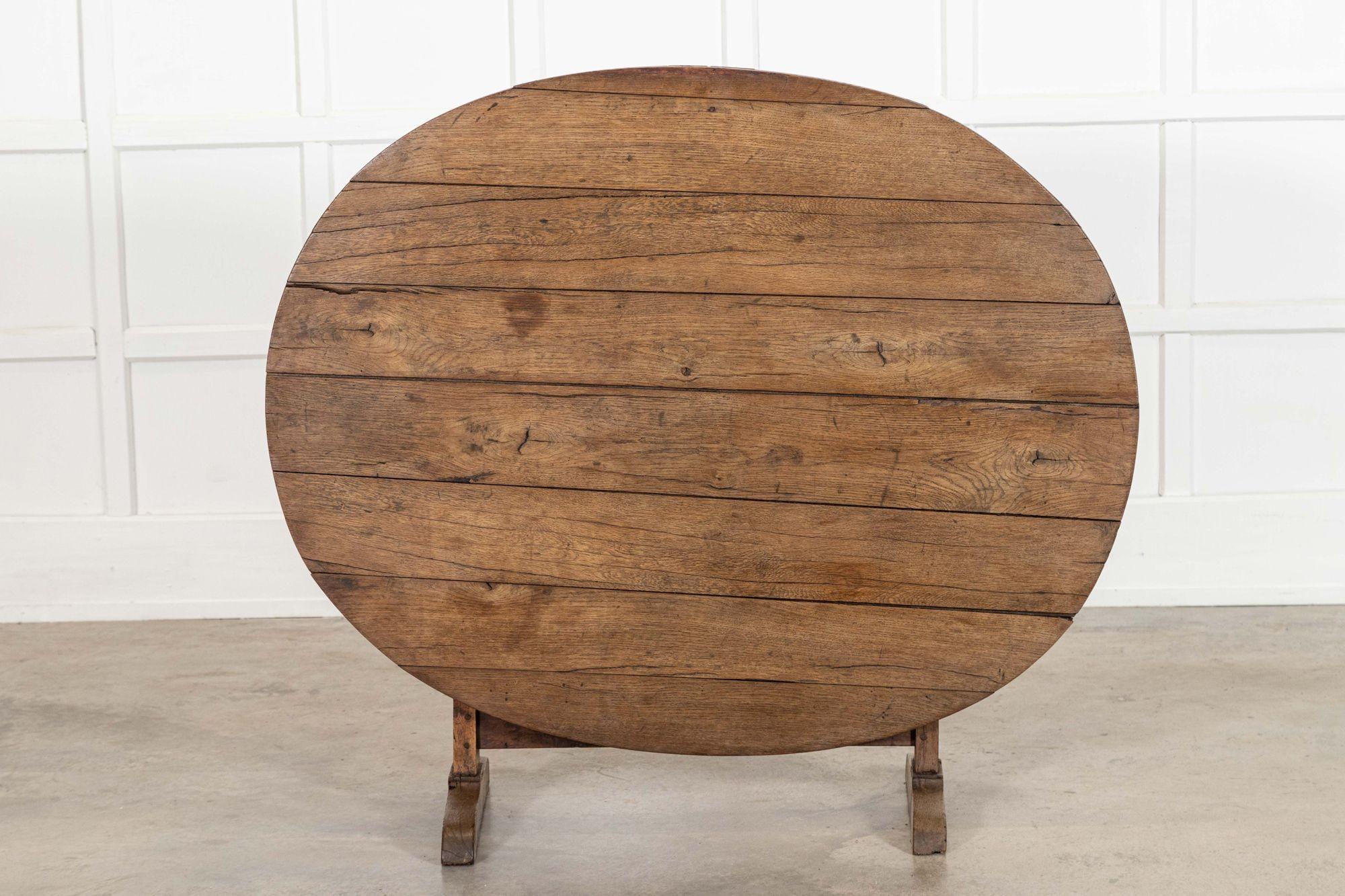 Grande tavolo Vendange in Oak francese del XIX secolo in vendita 4