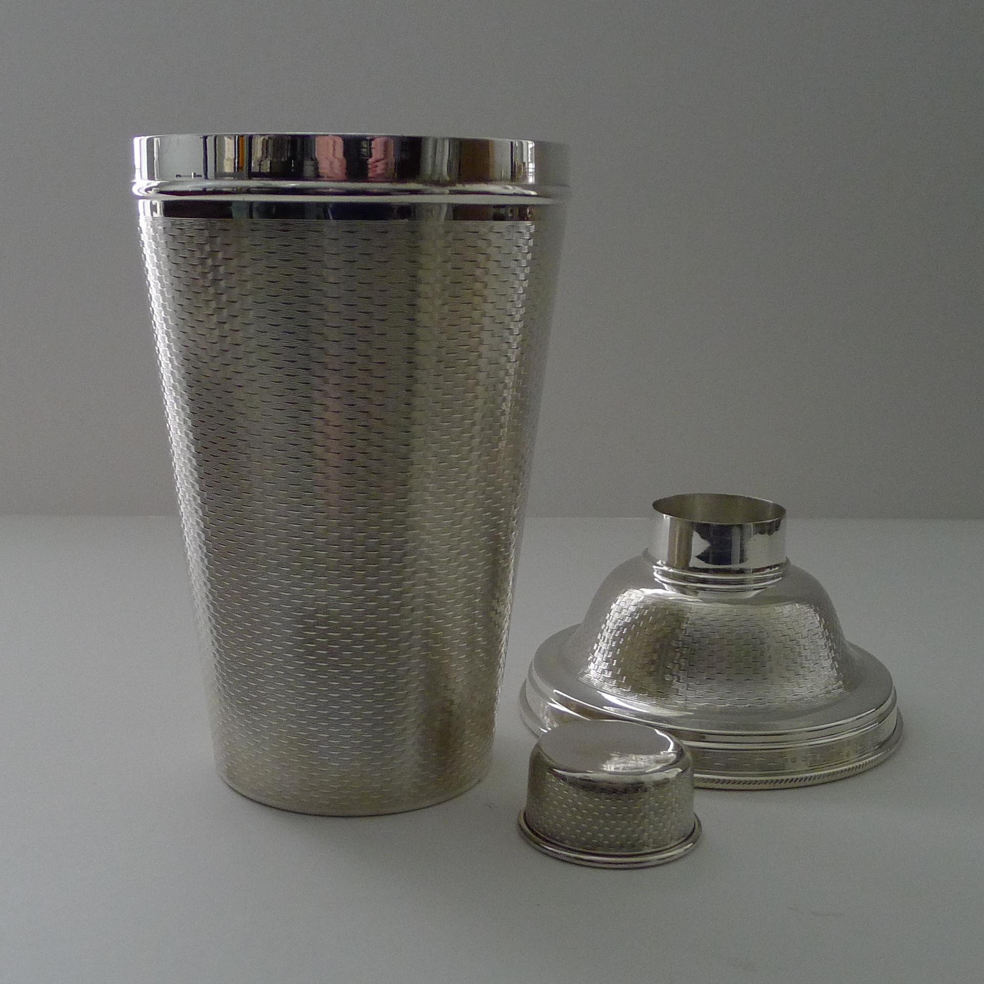 Large 2 1/4 Pint English Art Deco Silver Plated Cocktail Shaker, Engine Turned For Sale 8