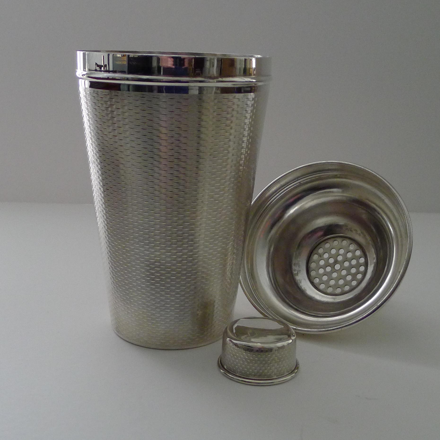 Large 2 1/4 Pint English Art Deco Silver Plated Cocktail Shaker, Engine Turned For Sale 9
