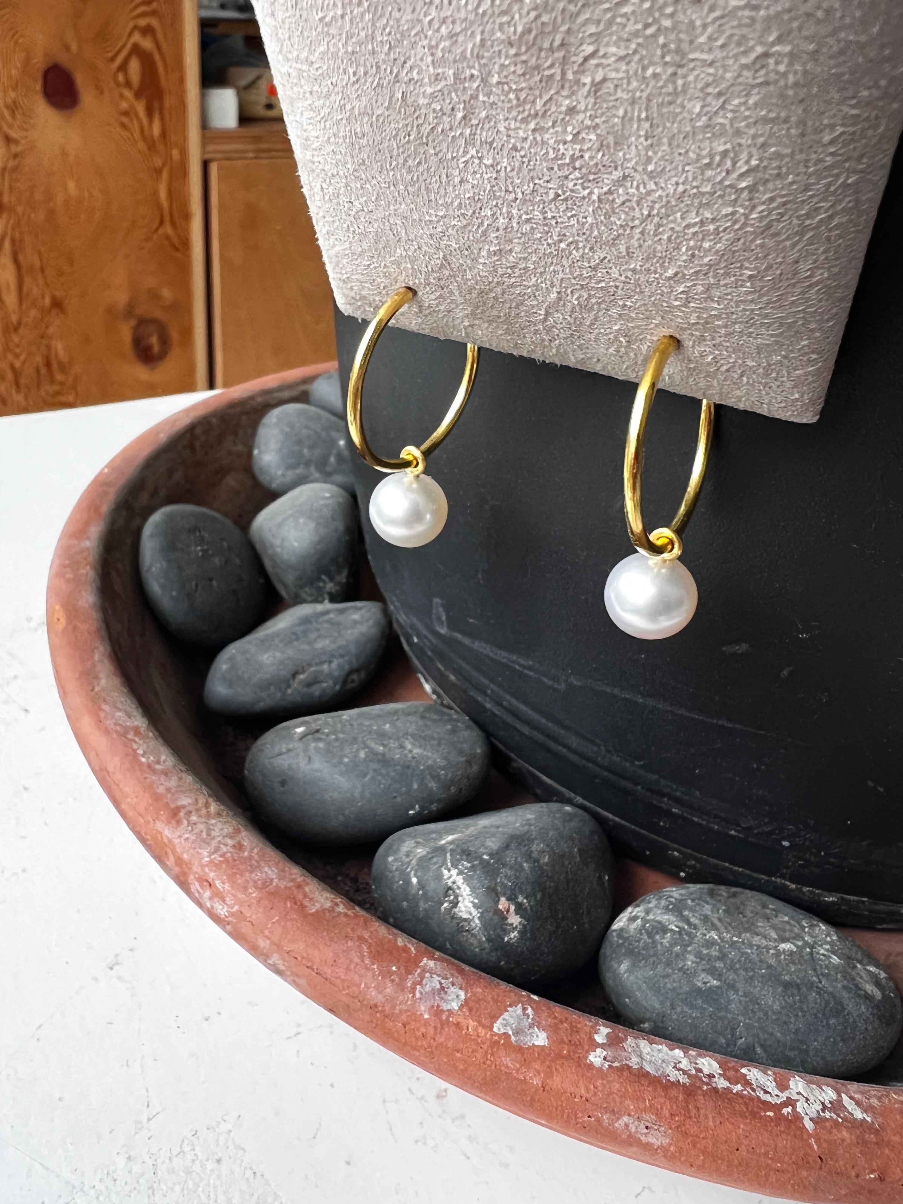 Artisan Large 20 Karat hoops with South Sea white Pearls For Sale