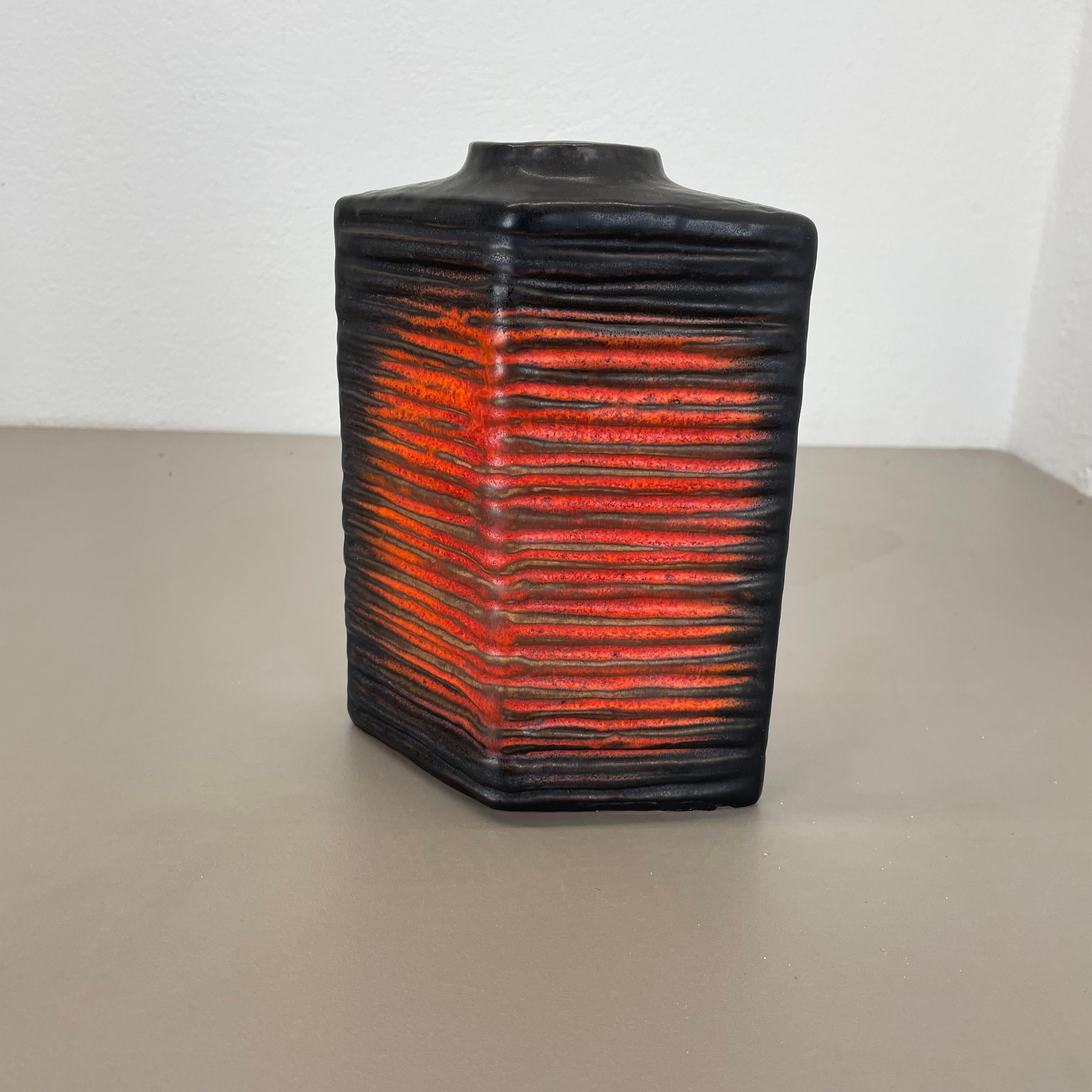 Große brutalistische 20cm Keramikvase FAT LAVA Carstens Tönnieshof, Deutschland, 1970er Jahre im Angebot 9