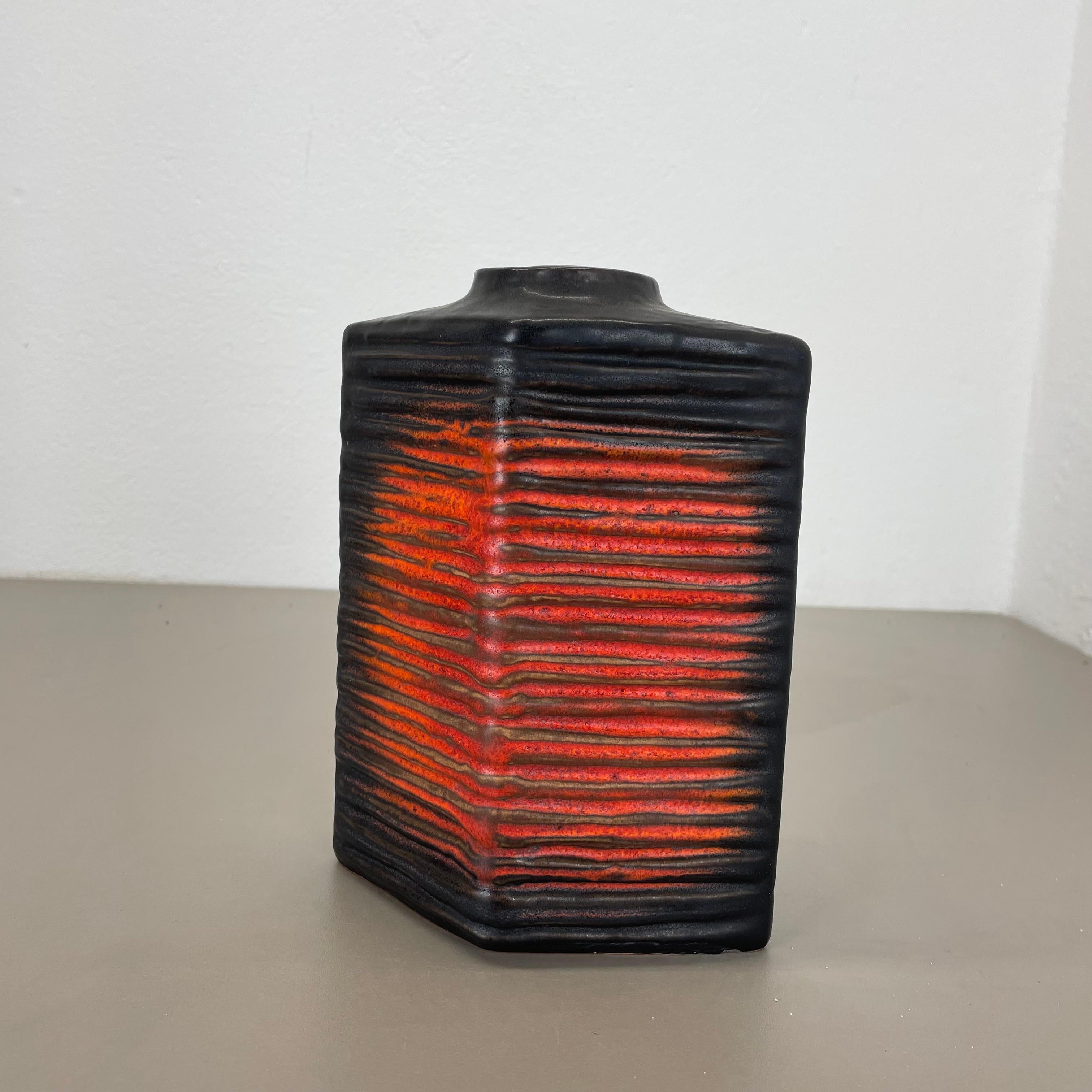 Große brutalistische 20cm Keramikvase FAT LAVA Carstens Tönnieshof, Deutschland, 1970er Jahre im Angebot 10
