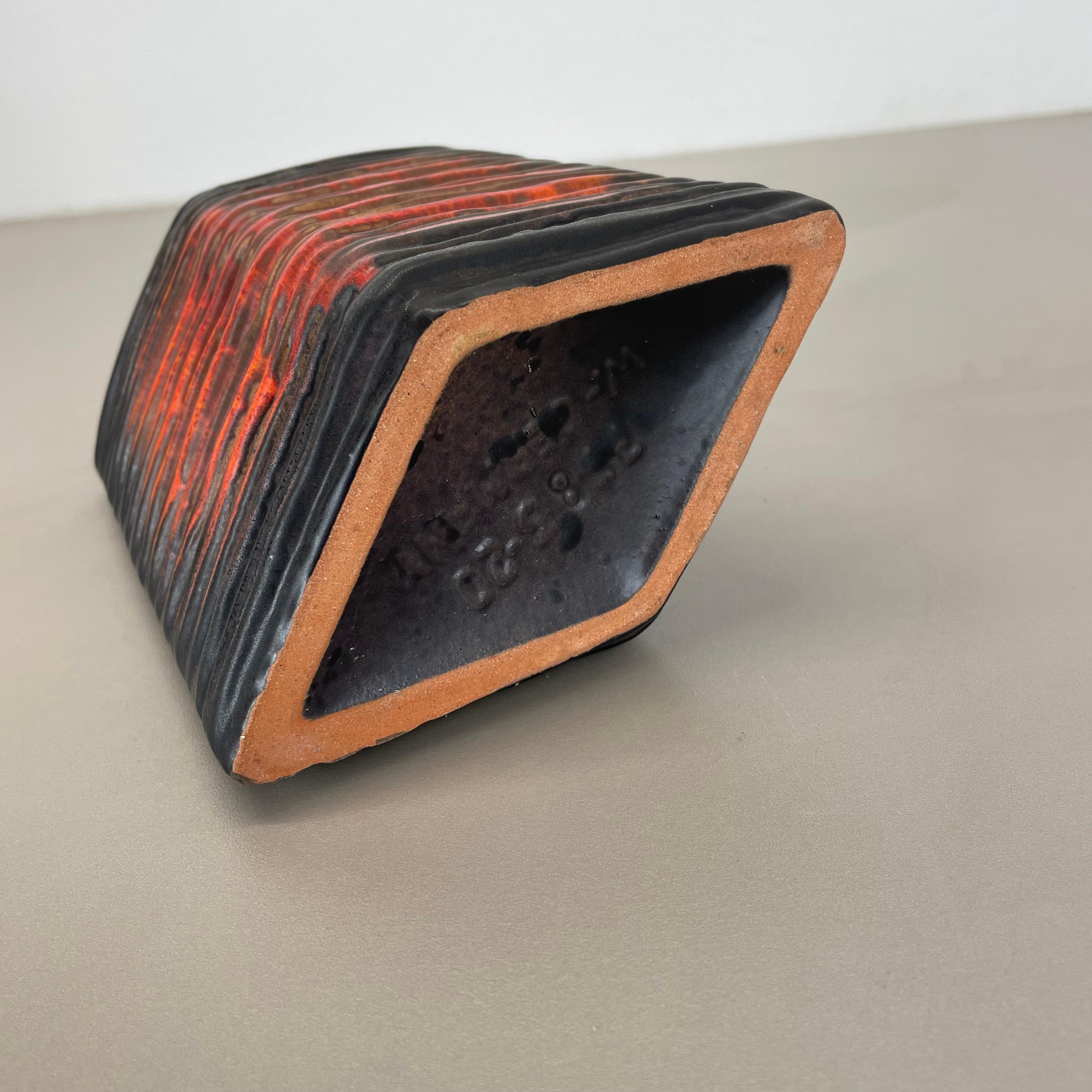 Große brutalistische 20cm Keramikvase FAT LAVA Carstens Tönnieshof, Deutschland, 1970er Jahre im Angebot 12