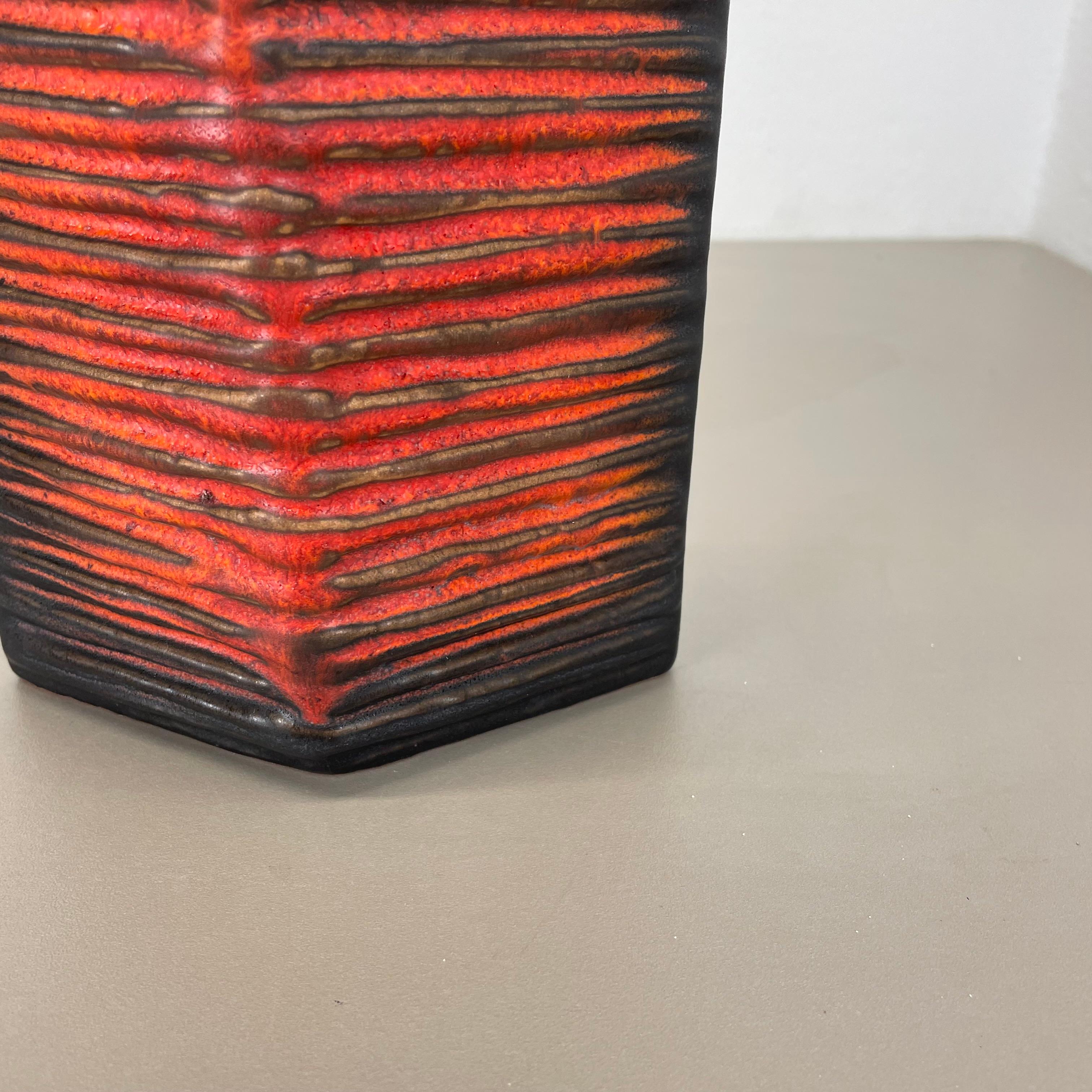 Große brutalistische 20cm Keramikvase FAT LAVA Carstens Tönnieshof, Deutschland, 1970er Jahre im Angebot 3
