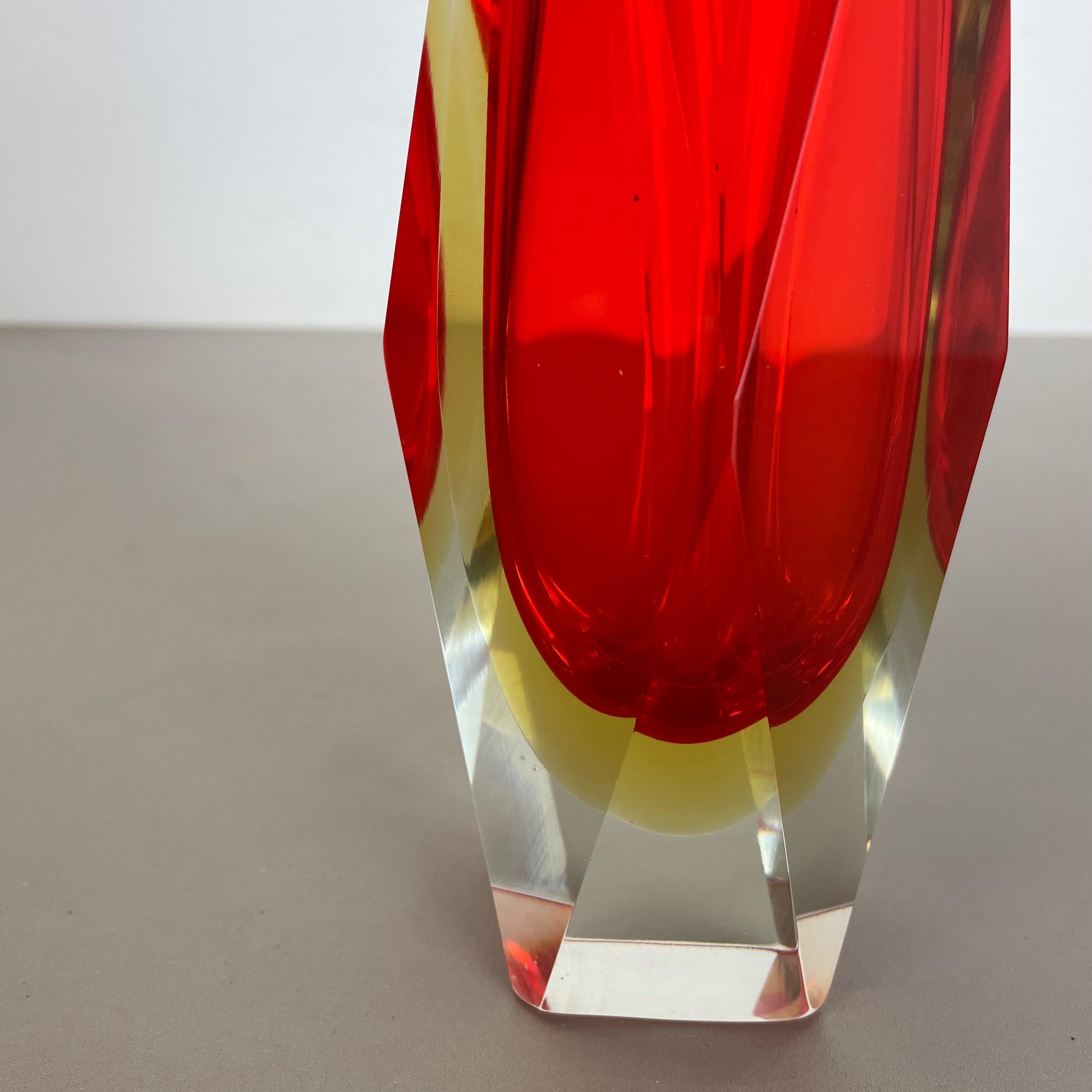 Große rote Murano Glass Sommerso Vase von Flavio Poli zugeschrieben, Italien 1970er Jahre (20. Jahrhundert) im Angebot