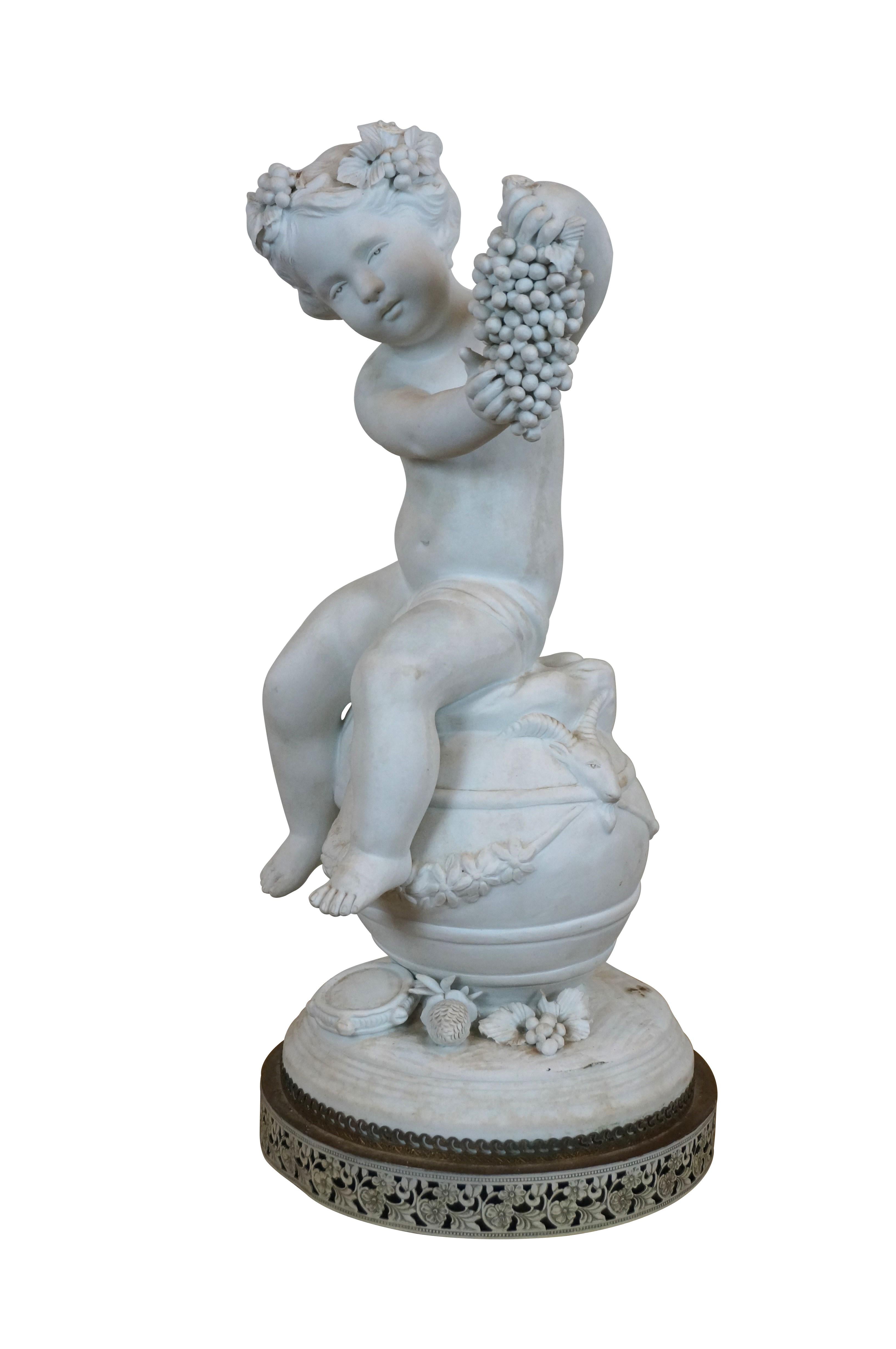 Grande sculpture en porcelaine représentant le jeune Bacchus. France, usine Samson, vers 1920 - 1940, signé Fagotto (Armand Fagotto XIX - XX),

Dimensions :
7.25