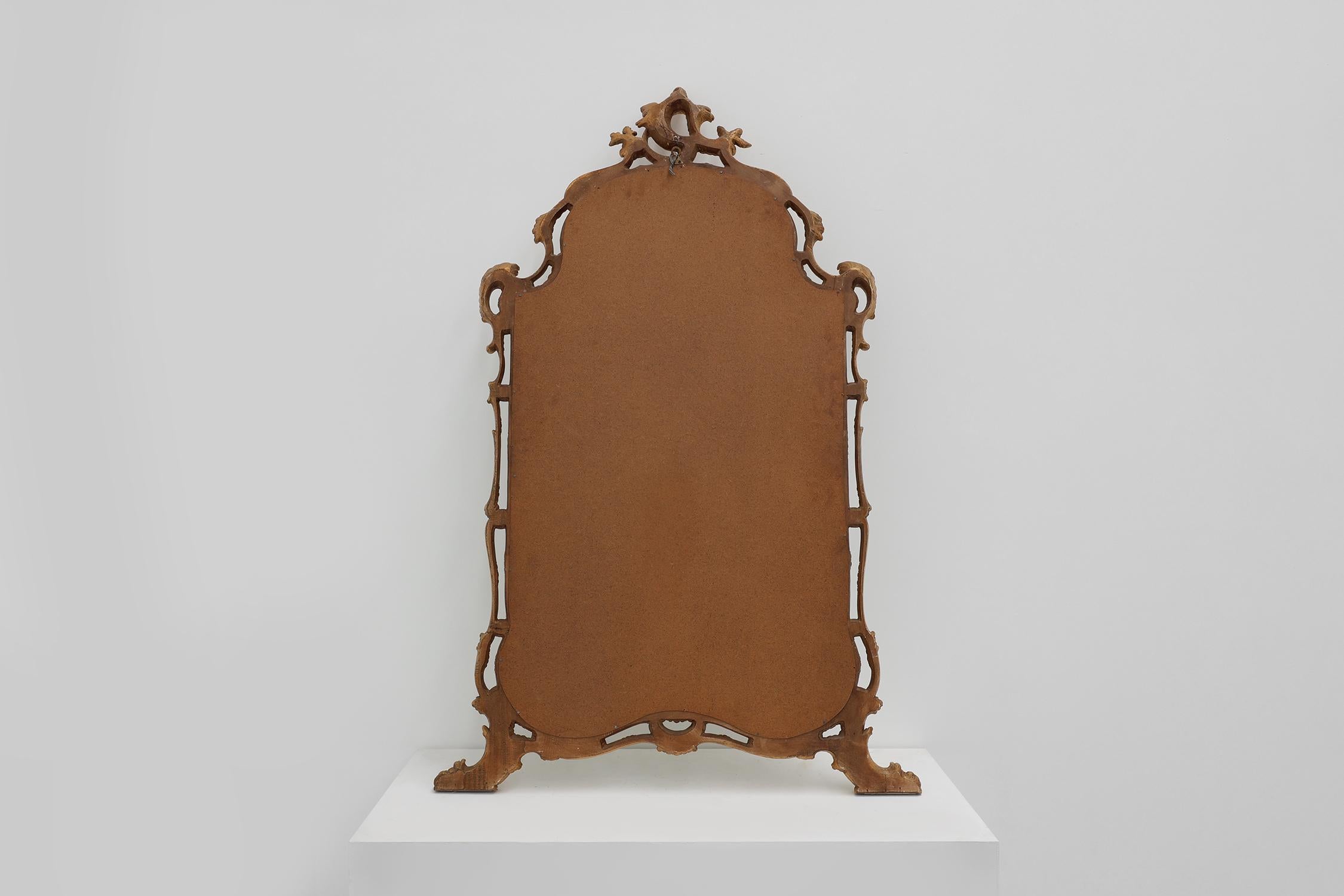 Grand miroir baroque en bois doré de style Louis XV du 20e siècle en vente 6