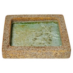 Gran plato o vide poche de cerámica marrón y verde del siglo XX de Annick Lodereau