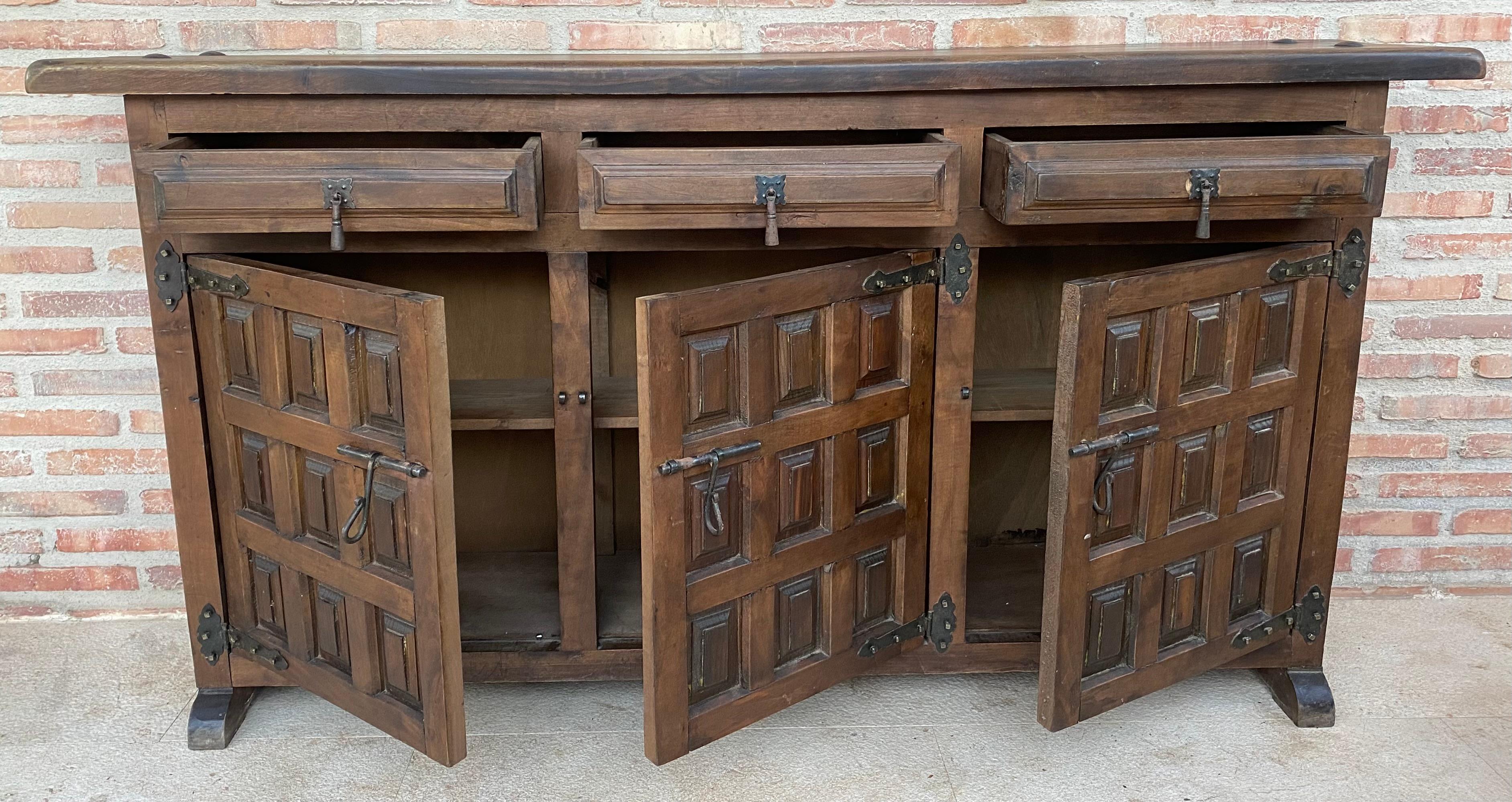 Large 20th Century Catalan Spanish Baroque Carved Walnut Tuscan Credenza or Buff 2